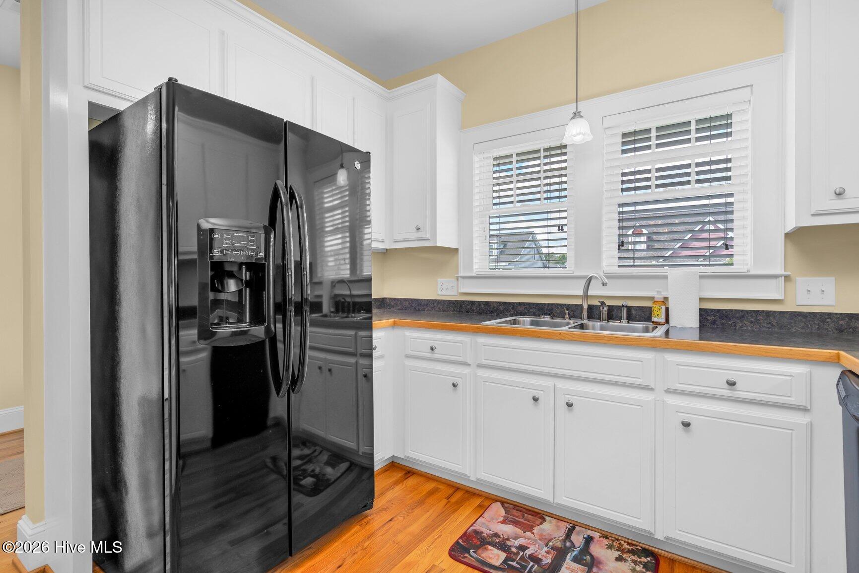 2037 Cottage Way Property Photo 15