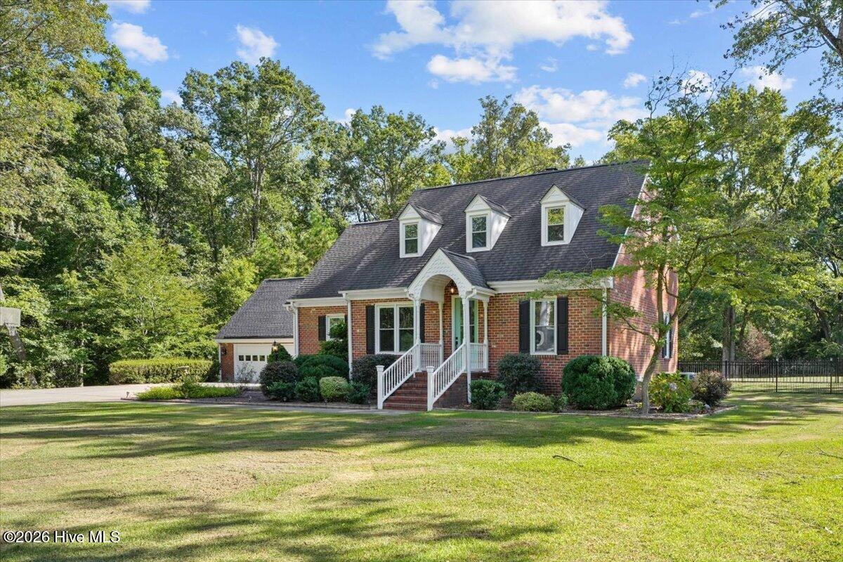 404 Barrington Drive Property Photo 2