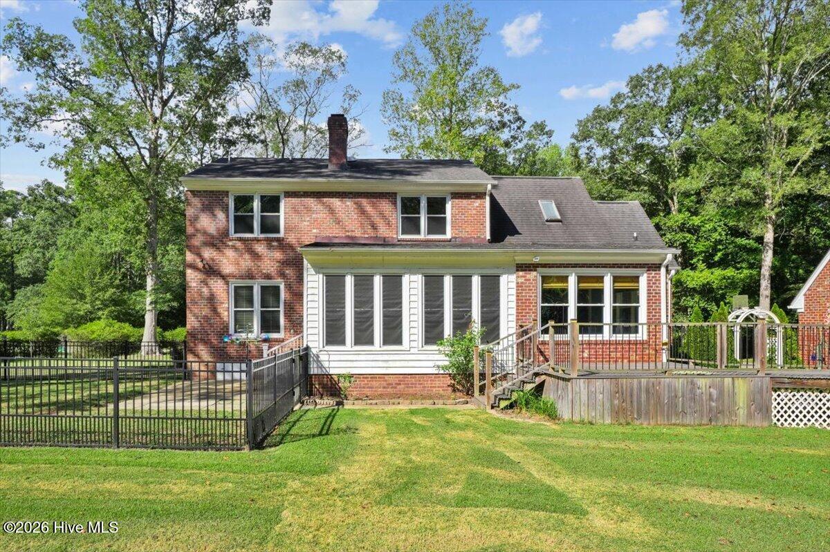 404 Barrington Drive Property Photo 12