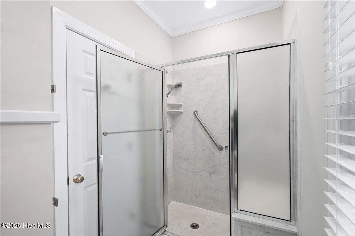 404 Barrington Drive Property Photo 32