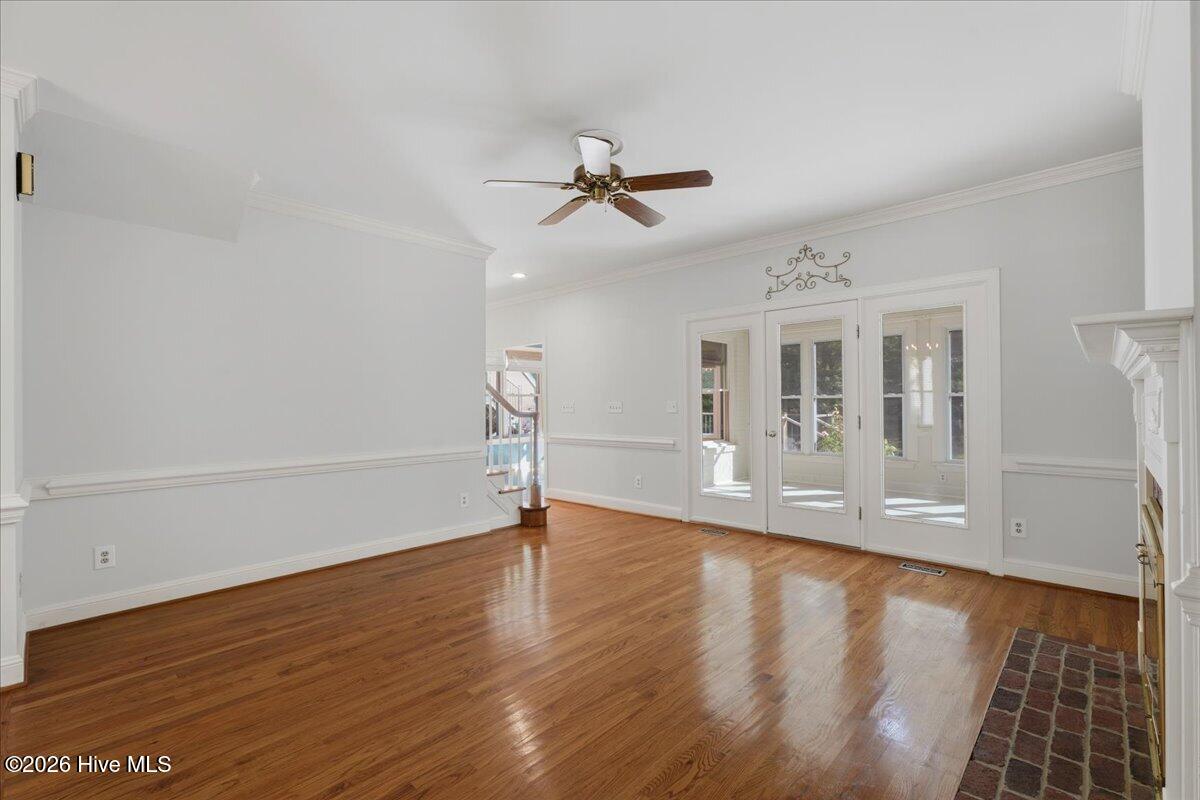 404 Barrington Drive Property Photo 52