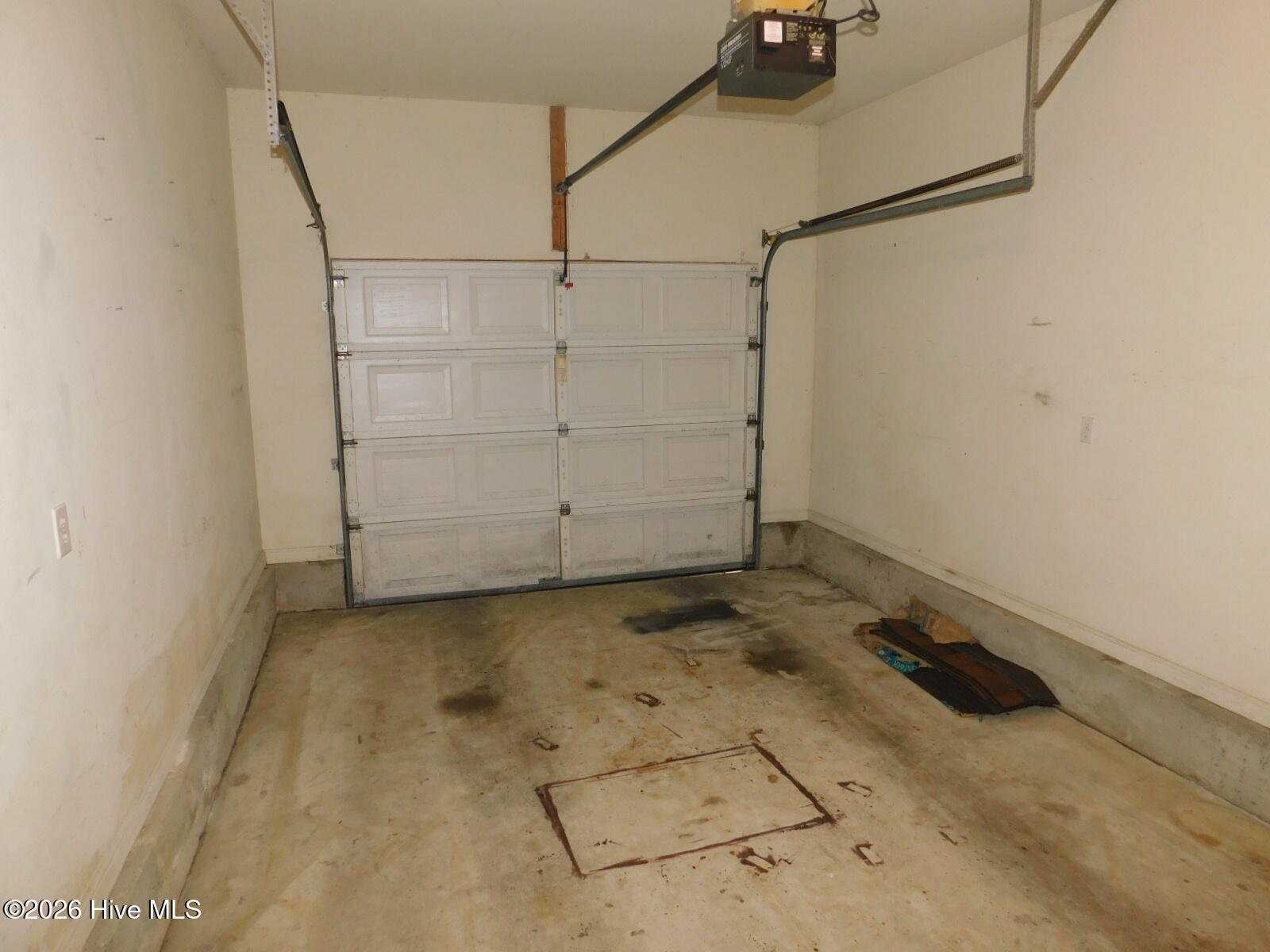2905 Mandy Lane Property Photo 2