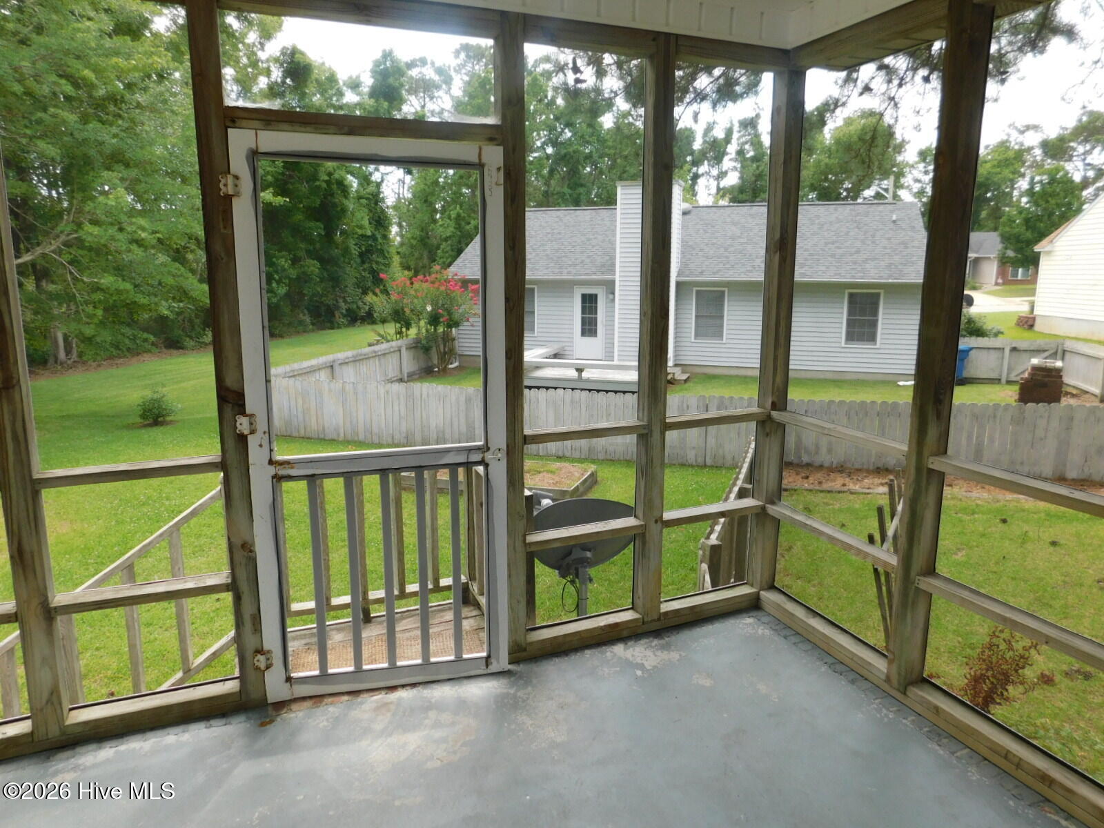 2905 Mandy Lane Property Photo 3