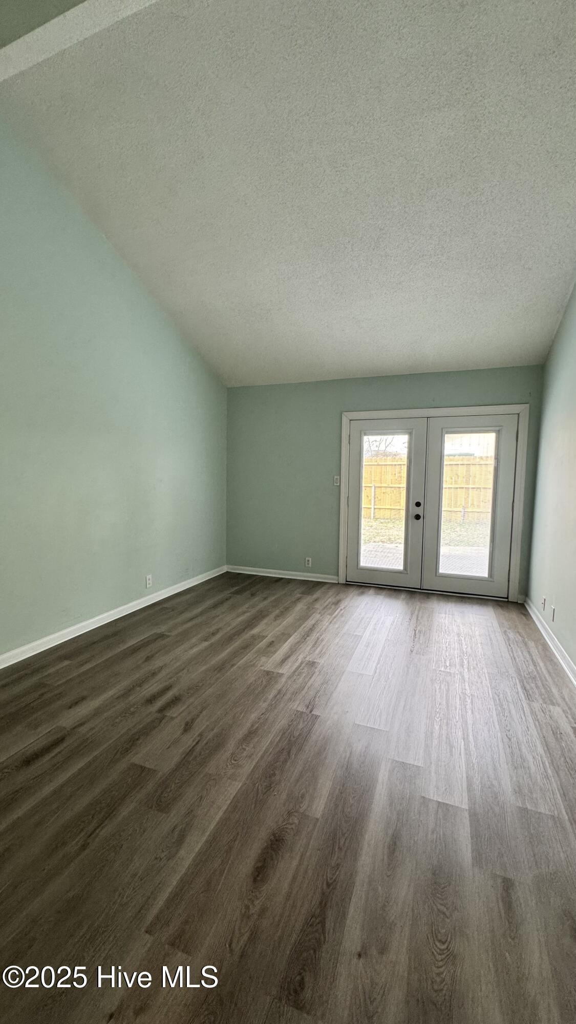 206 E Doris Avenue Property Photo 6