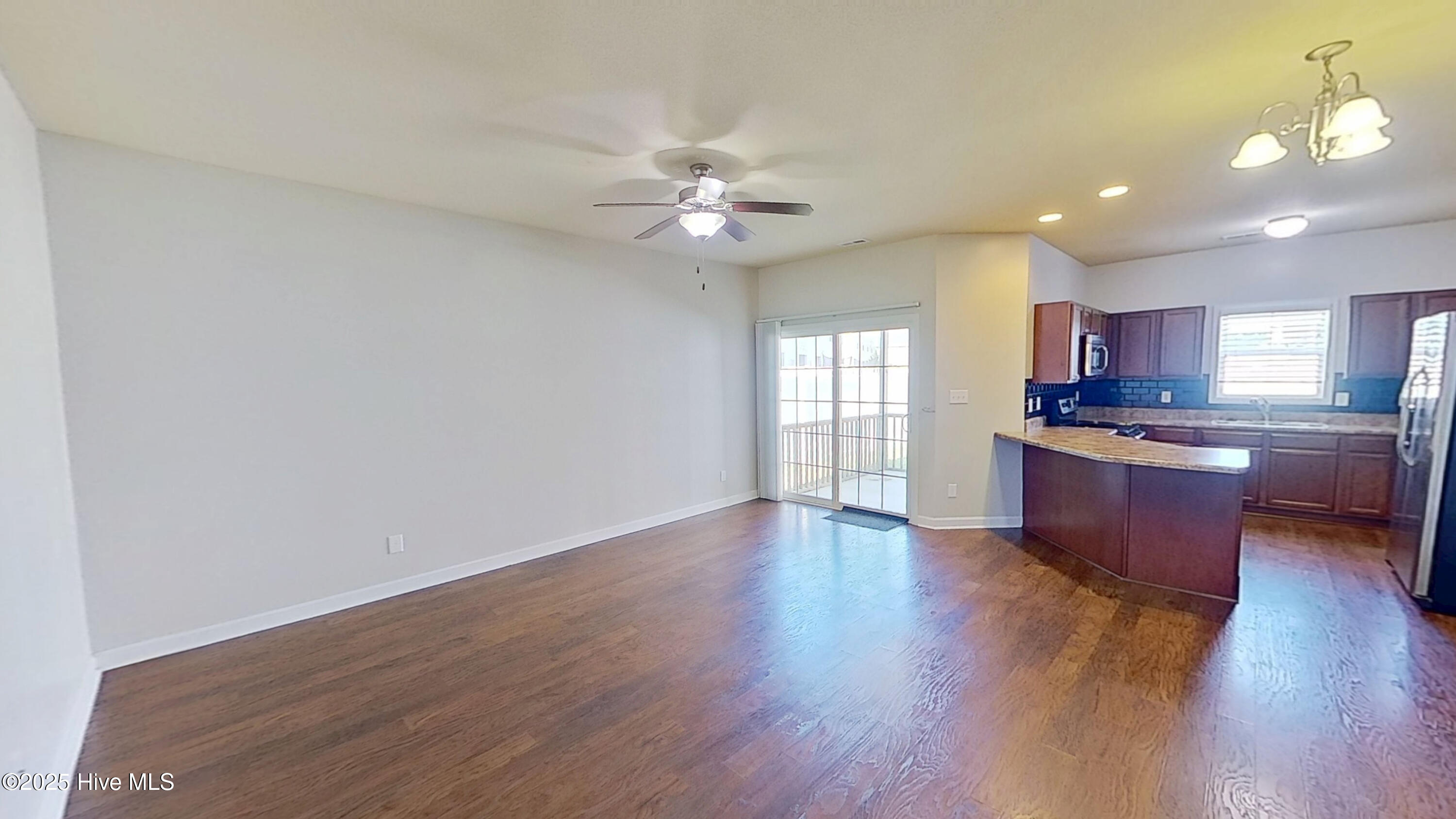 531 Caldwell Loop Property Photo 5