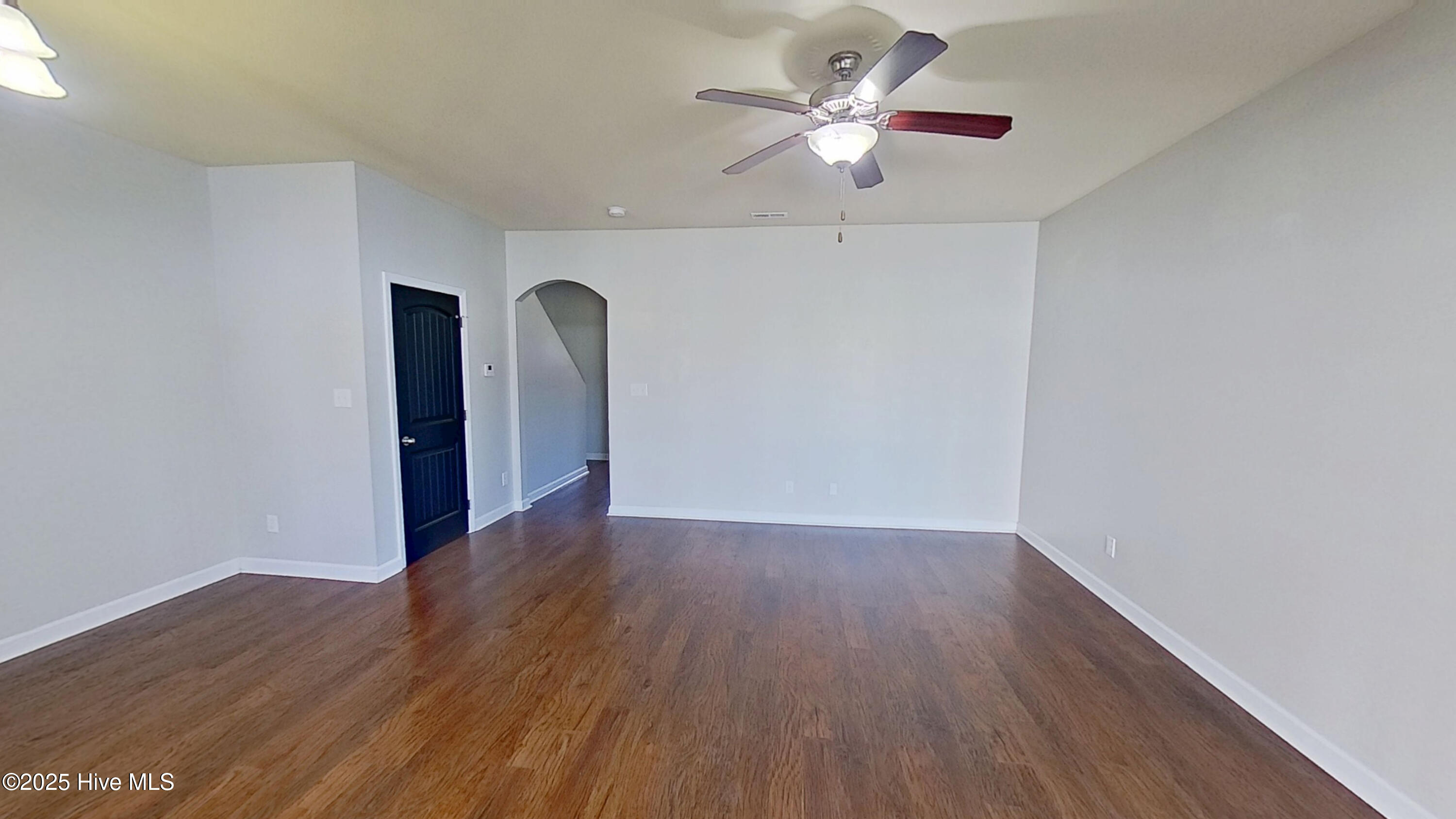 531 Caldwell Loop Property Photo 6