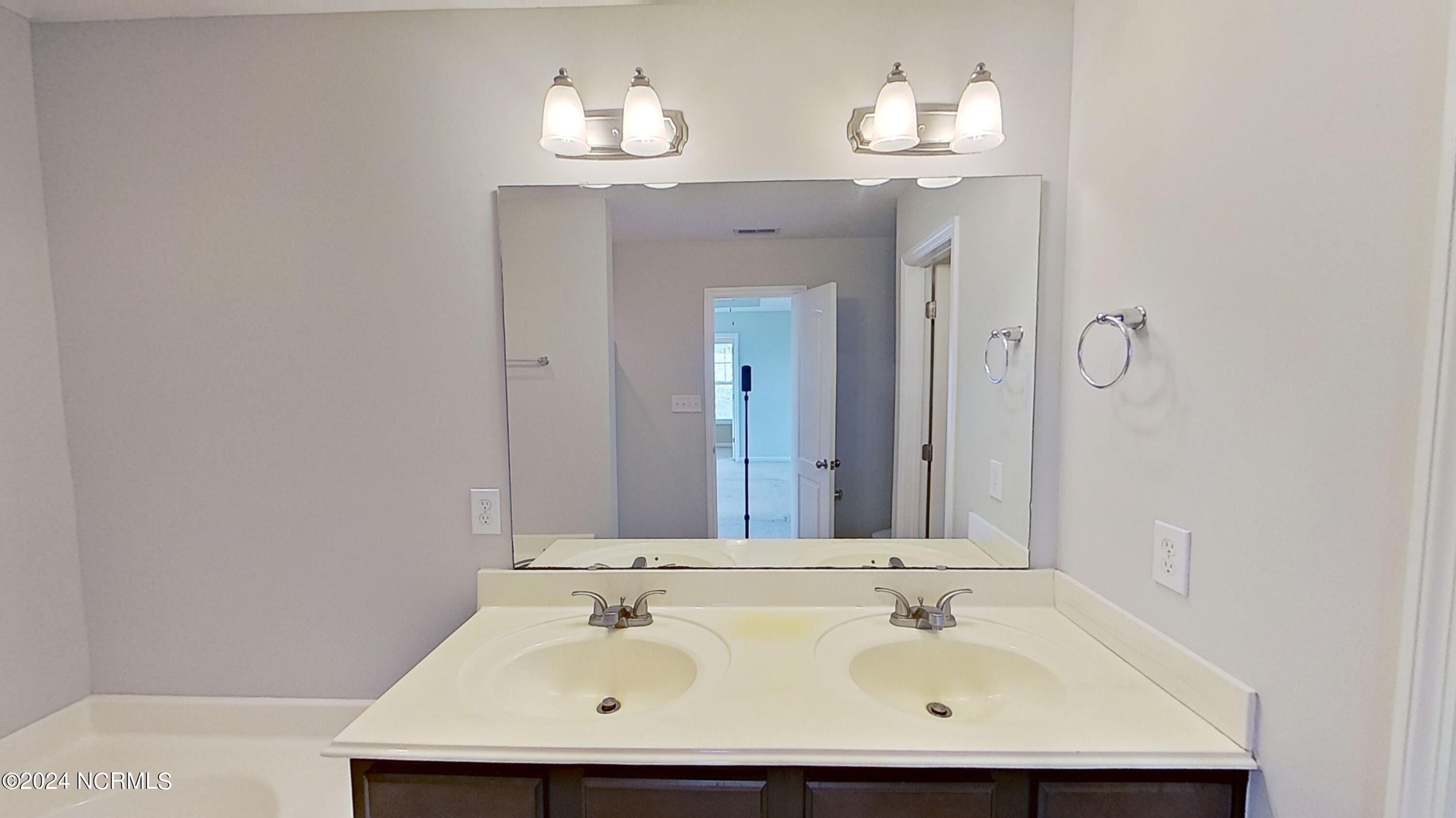 717 Radiant Drive Property Photo 15