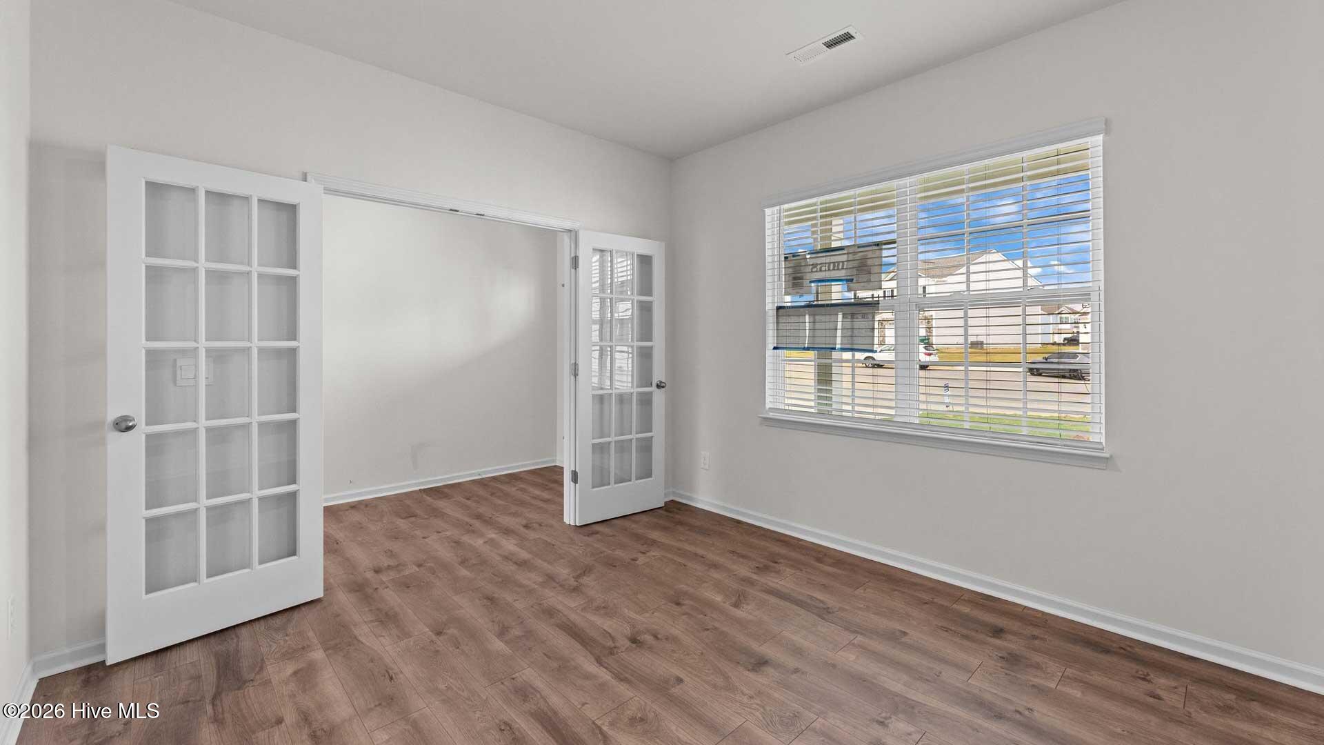 1045 Crossway Lane Property Photo 2