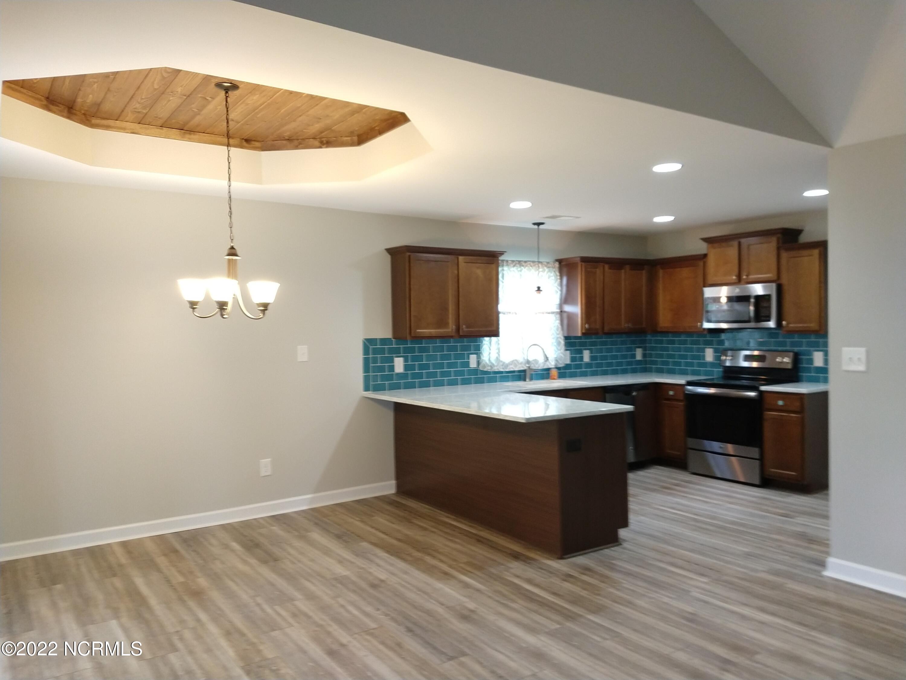 526 Deep Inlet Drive Property Photo 7