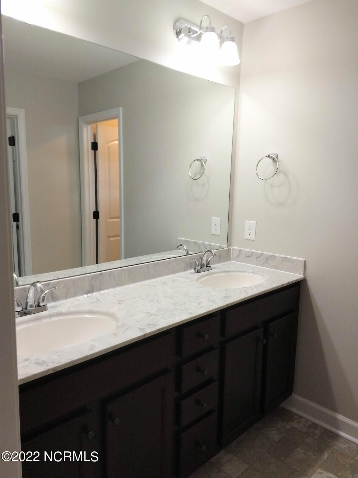526 Deep Inlet Drive Property Photo 11