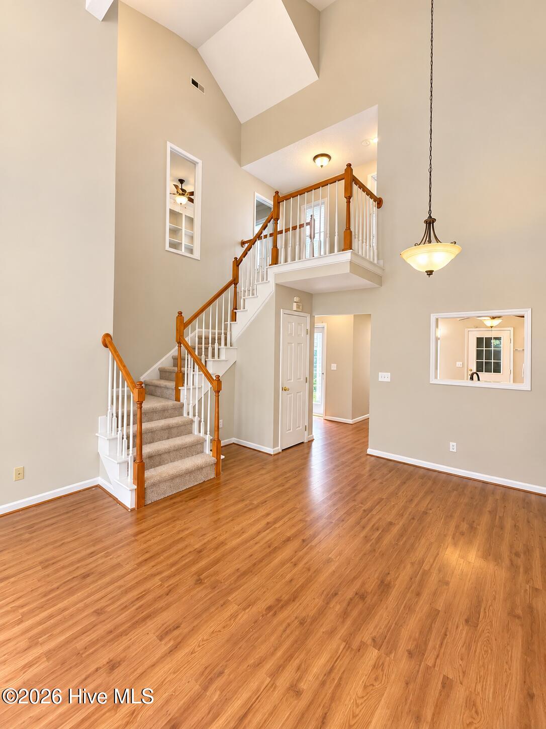 2712 Townes Drive Property Photo 2