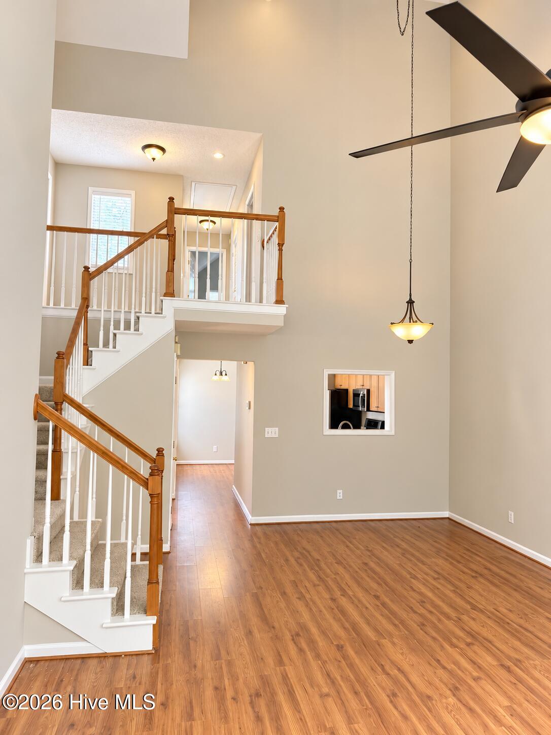 2712 Townes Drive Property Photo 3