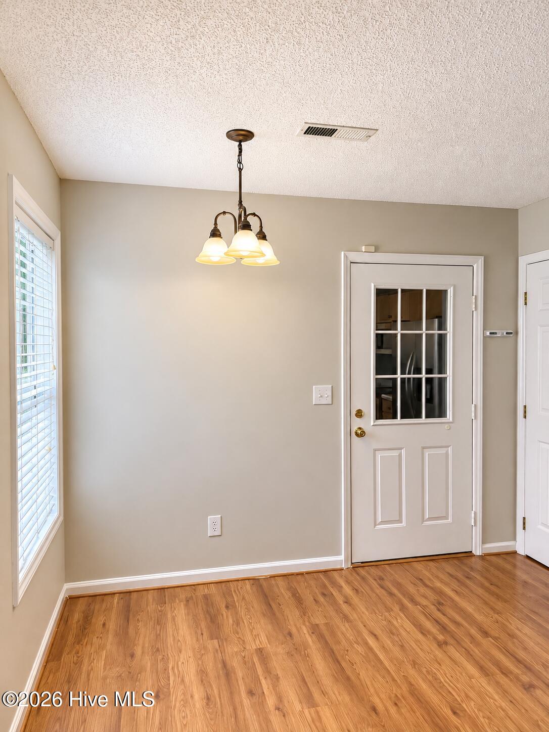 2712 Townes Drive Property Photo 8