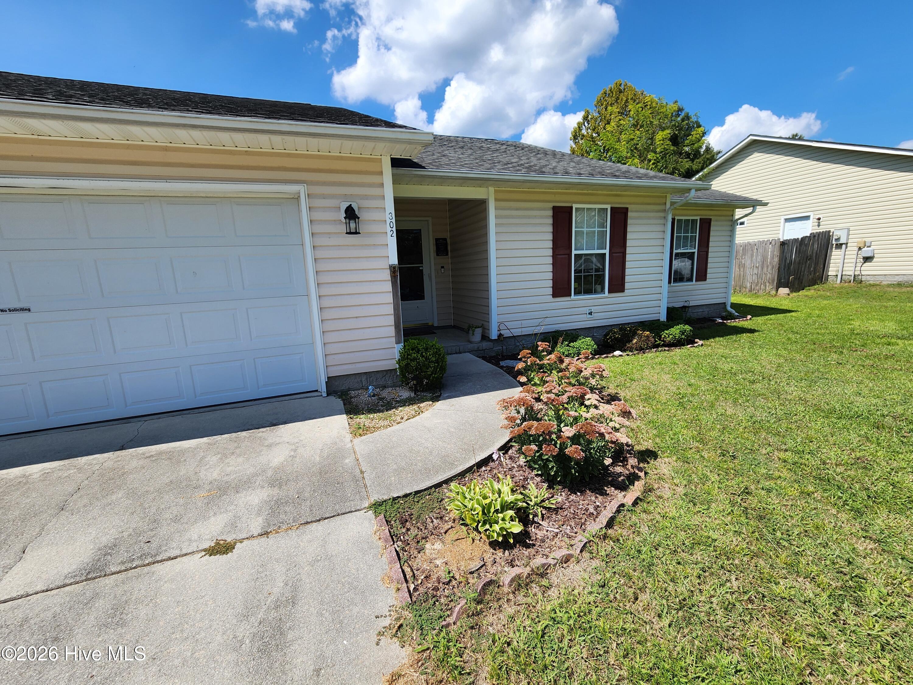 302 Carlisle Court Property Photo 2