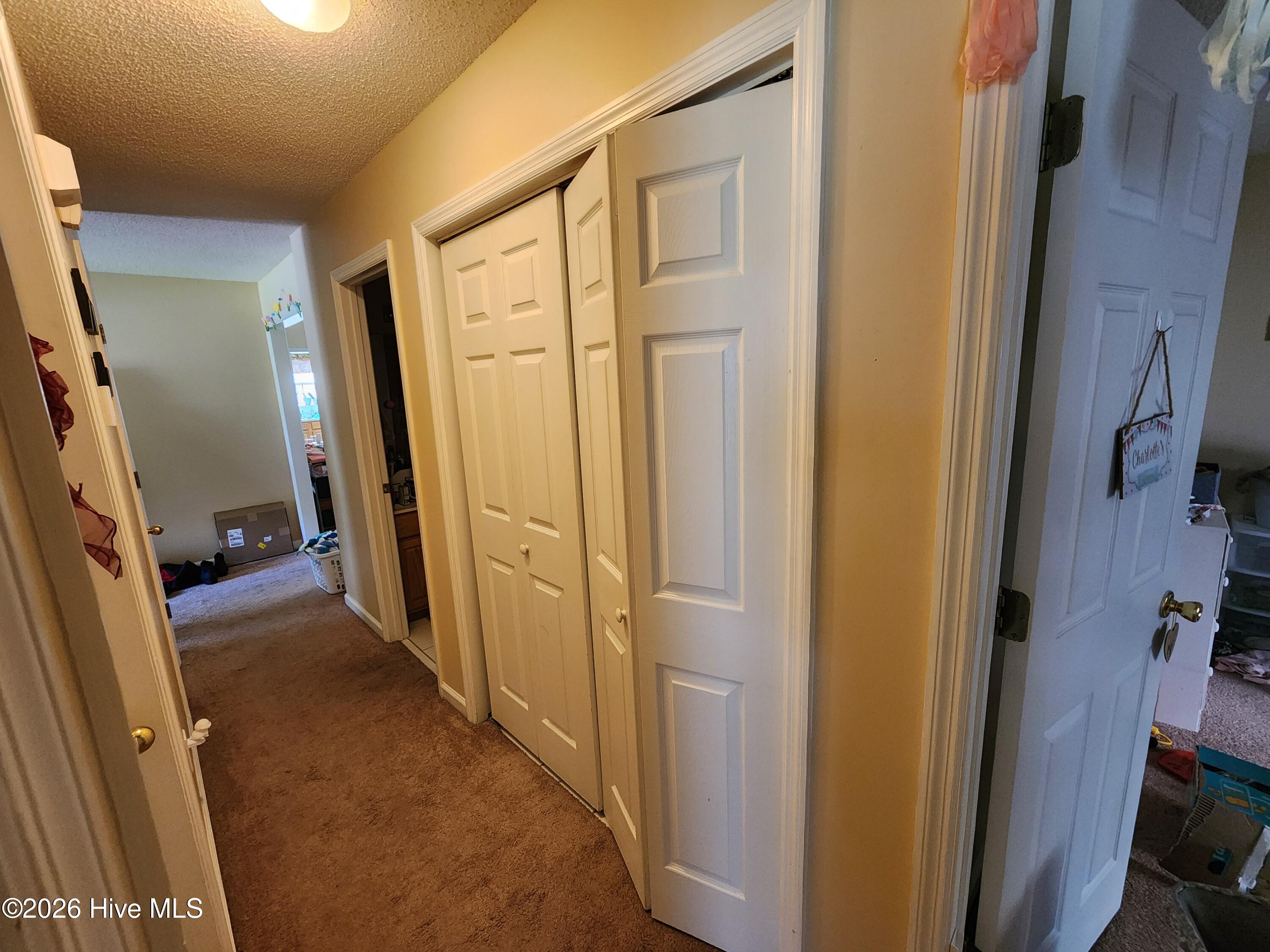 302 Carlisle Court Property Photo 12
