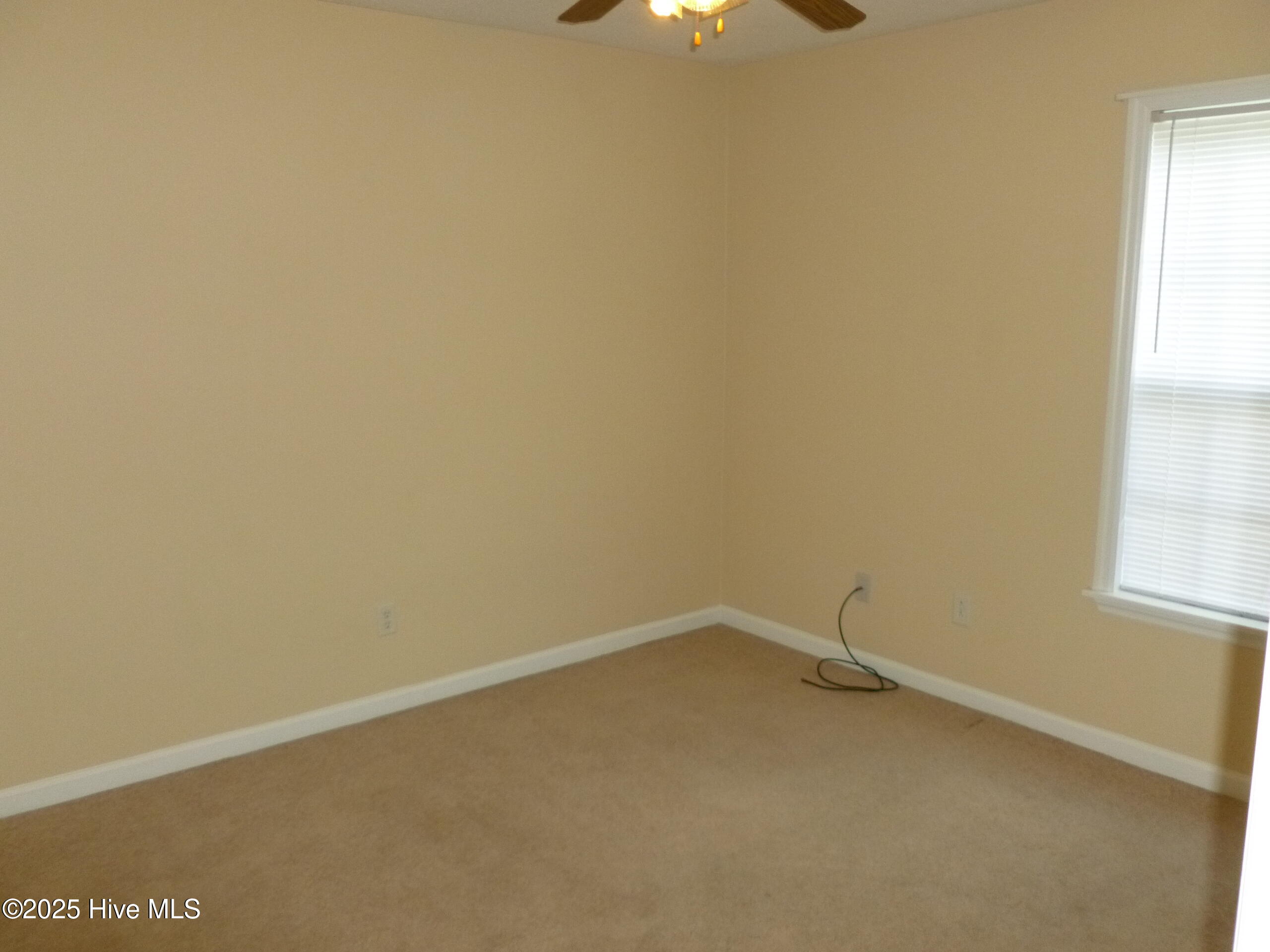 302 Carlisle Court Property Photo 15