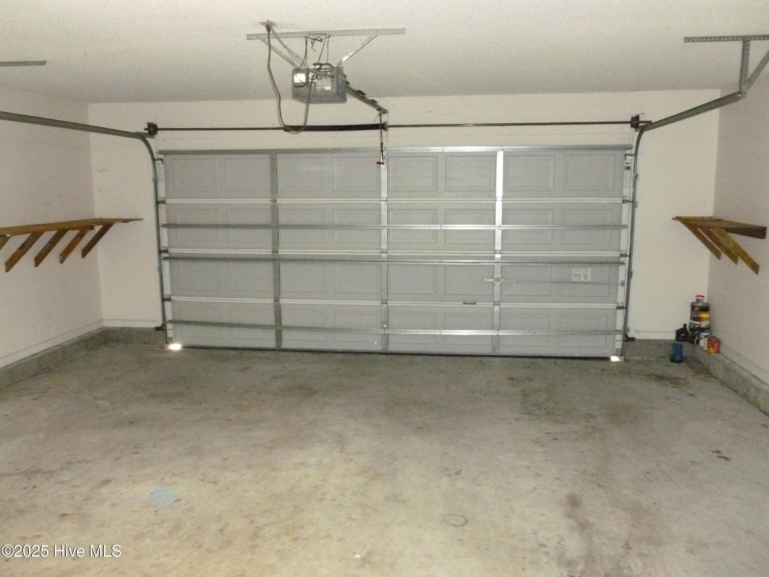 302 Carlisle Court Property Photo 17