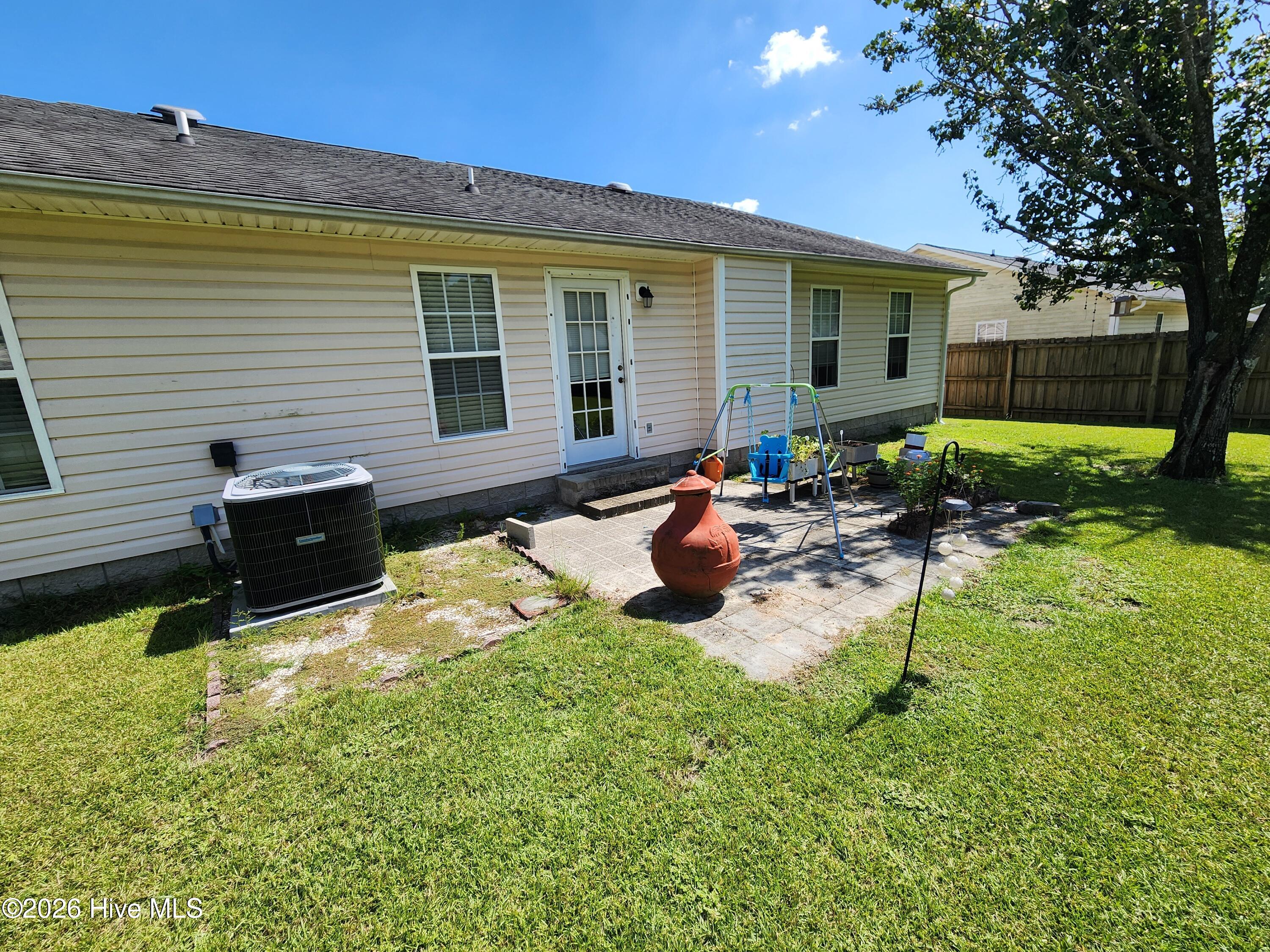 302 Carlisle Court Property Photo 20