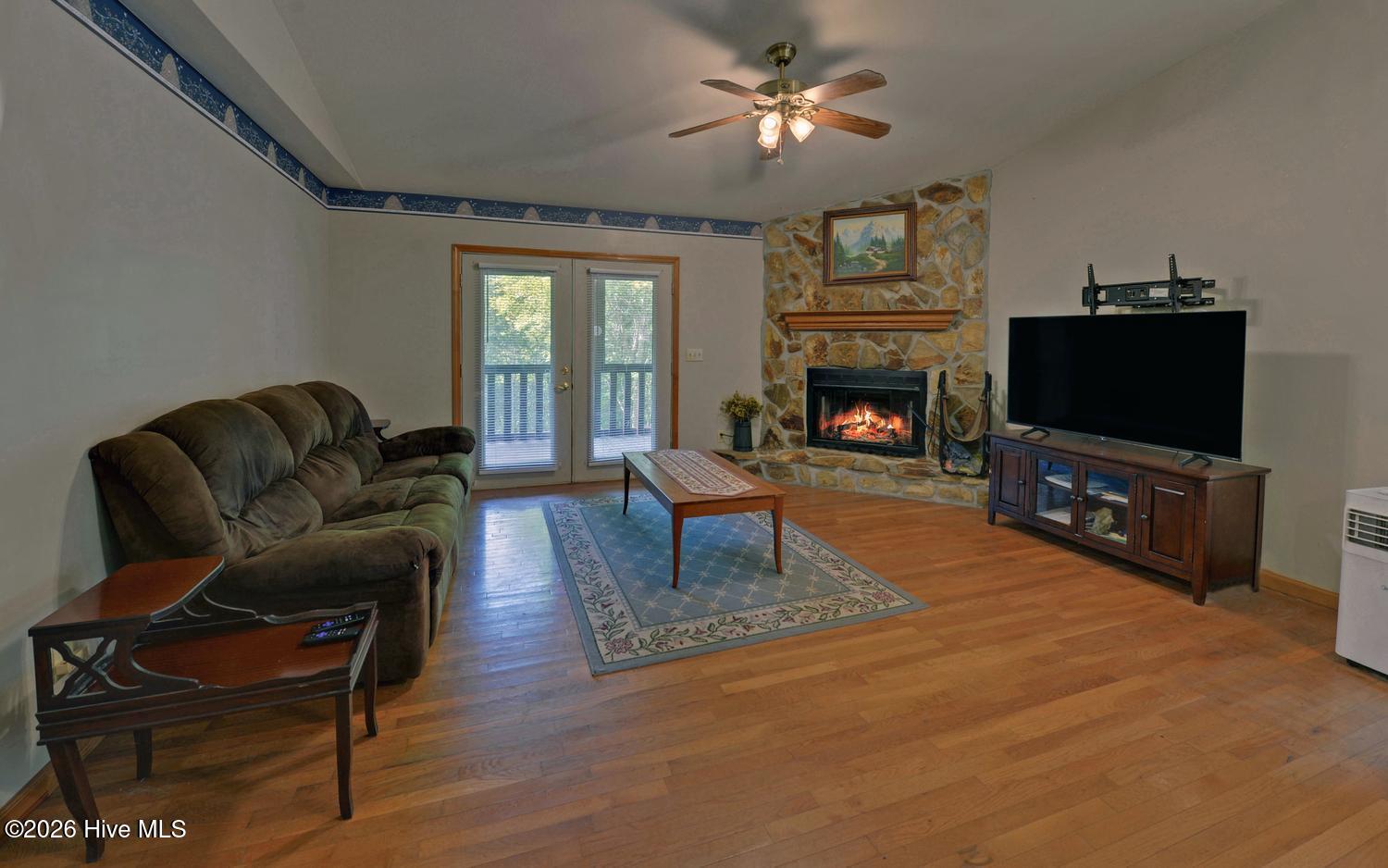550 Evans Hollow Road Property Photo 3