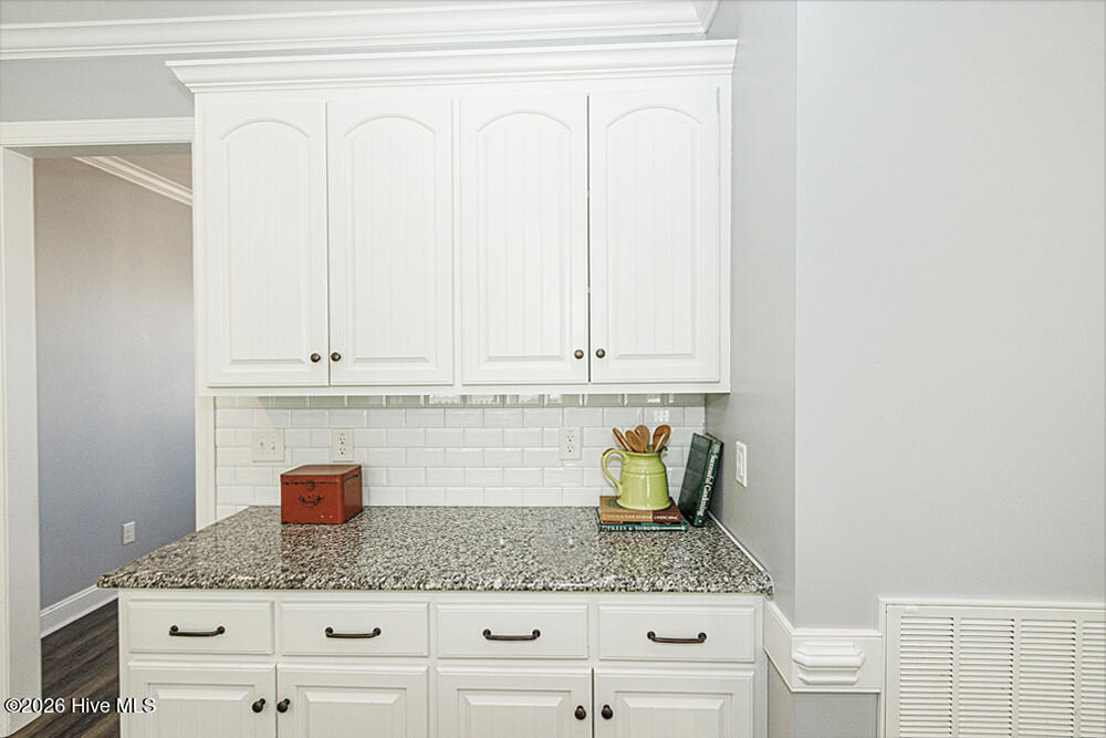 3304 Elmwood Road Property Photo 27