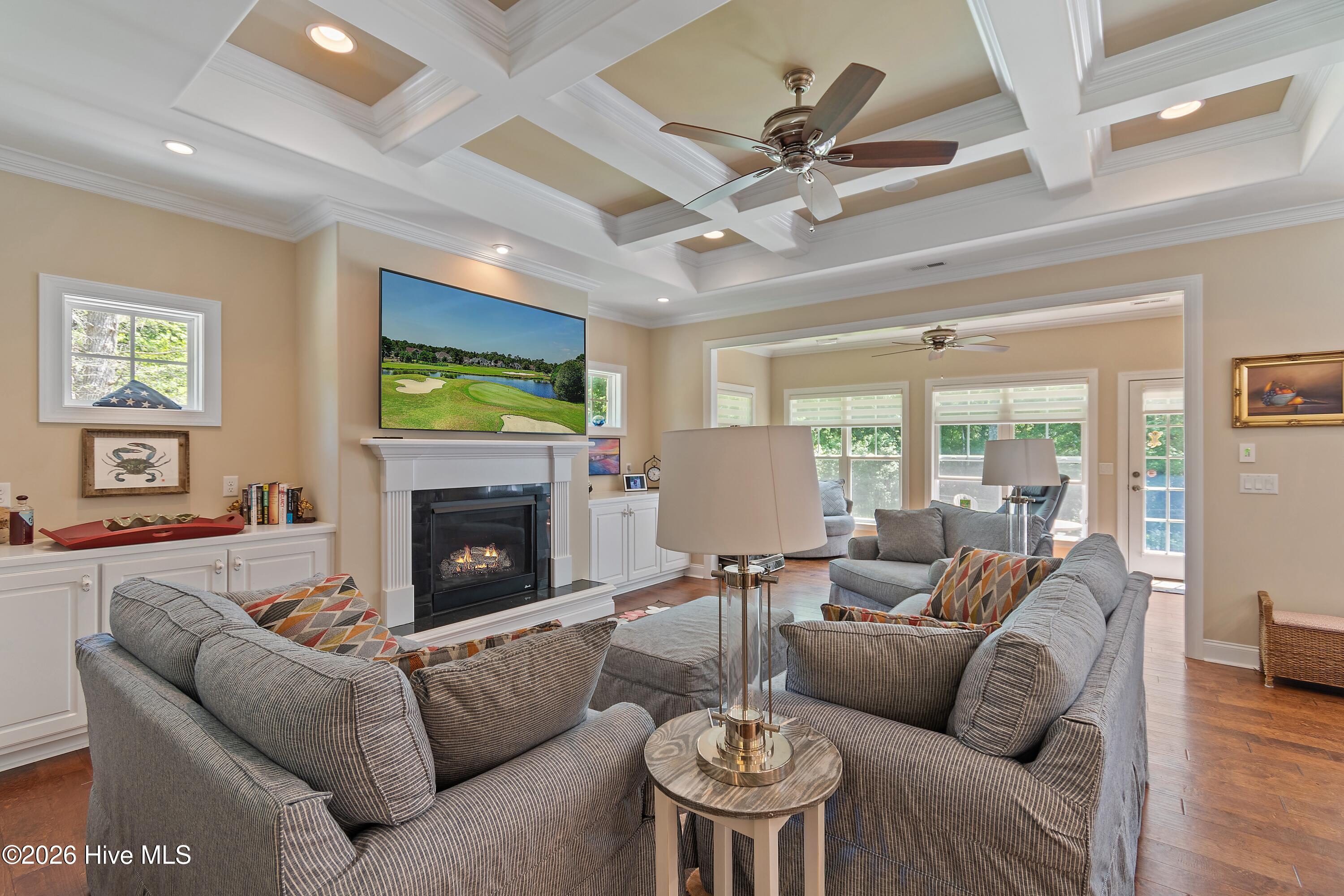 3409 Greenleaf Court Property Photo 4
