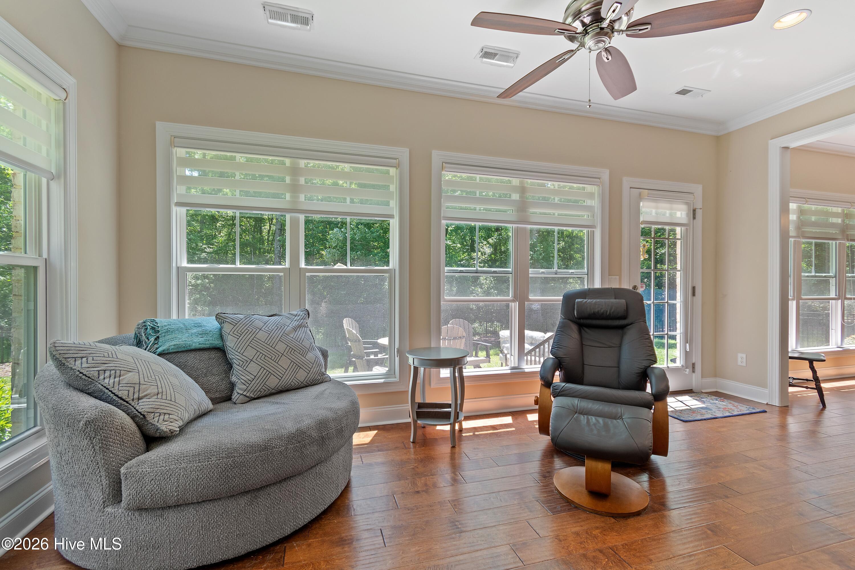 3409 Greenleaf Court Property Photo 15