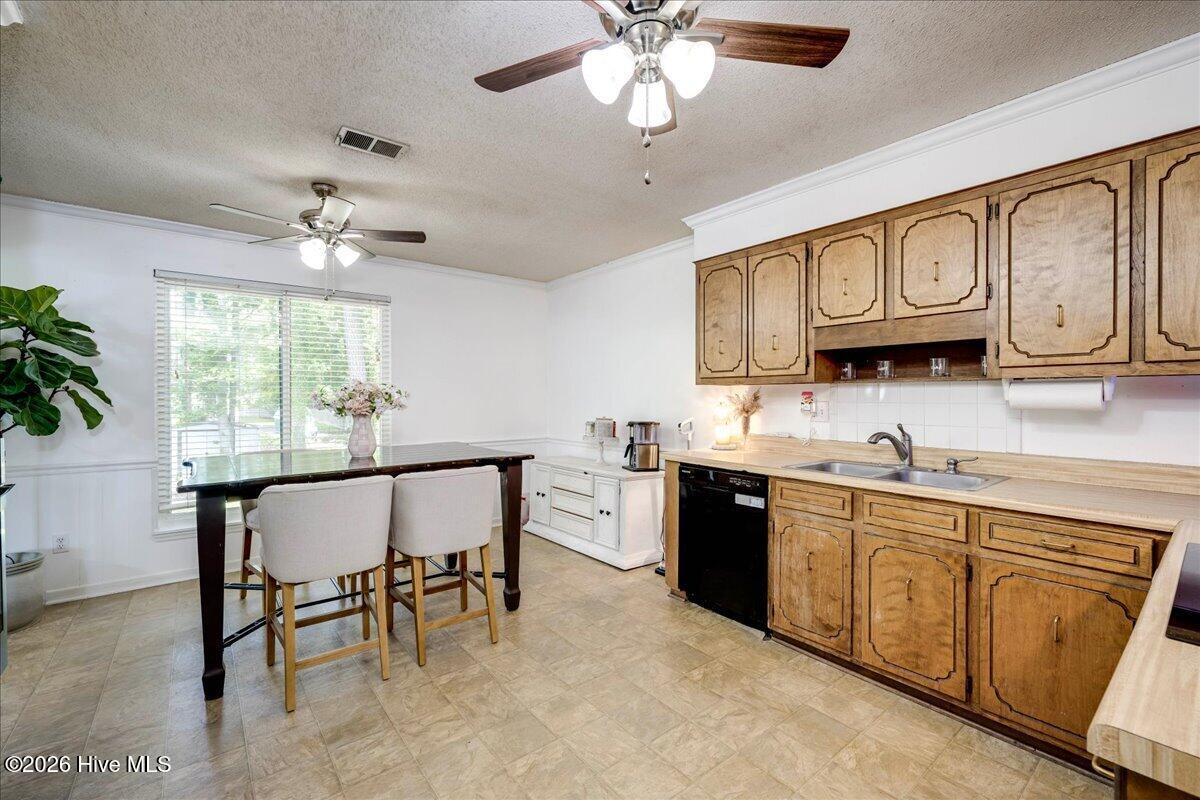 331 Candlewood Drive Property Photo 10