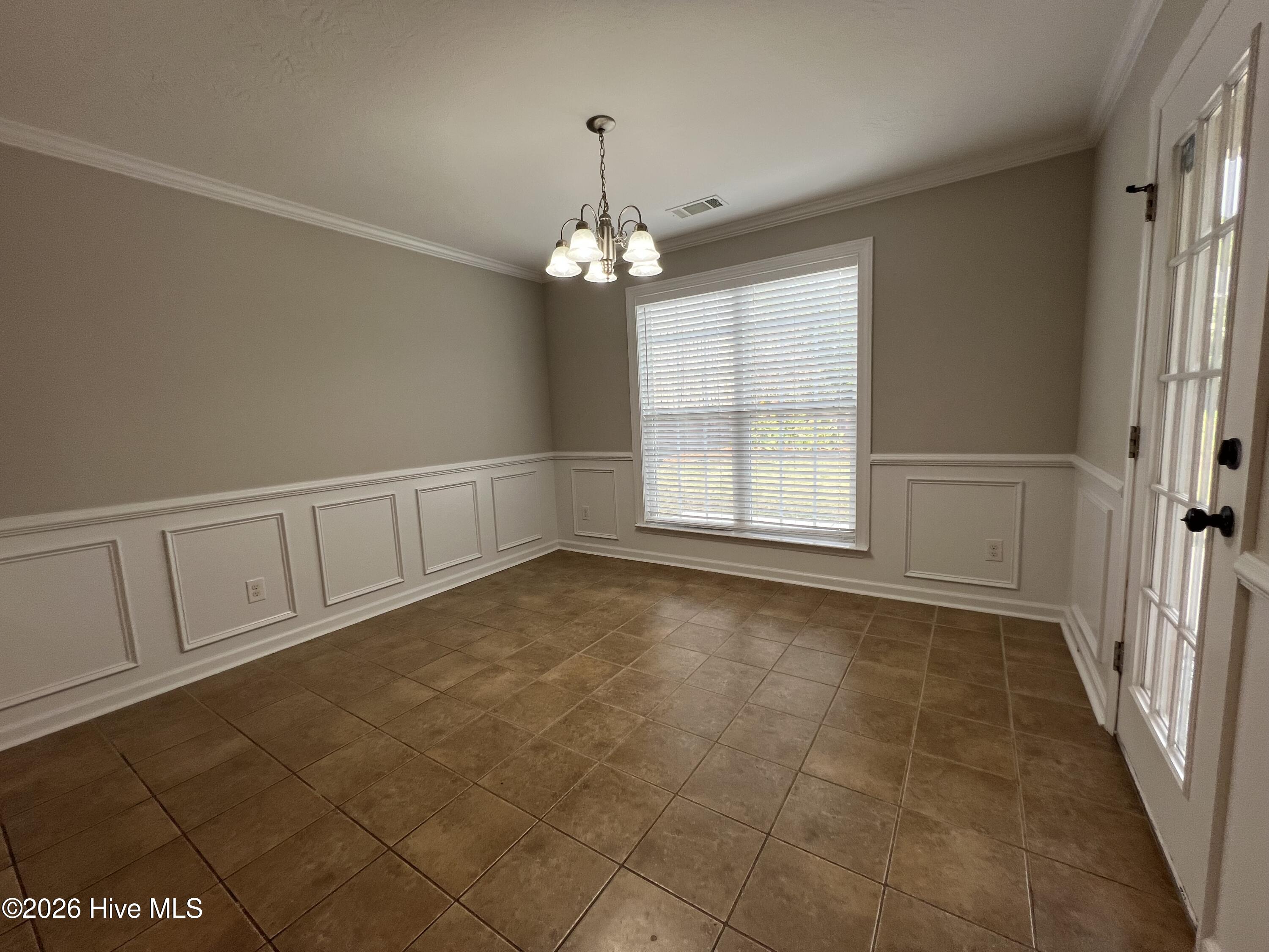 729 Wickham Drive Property Photo 11
