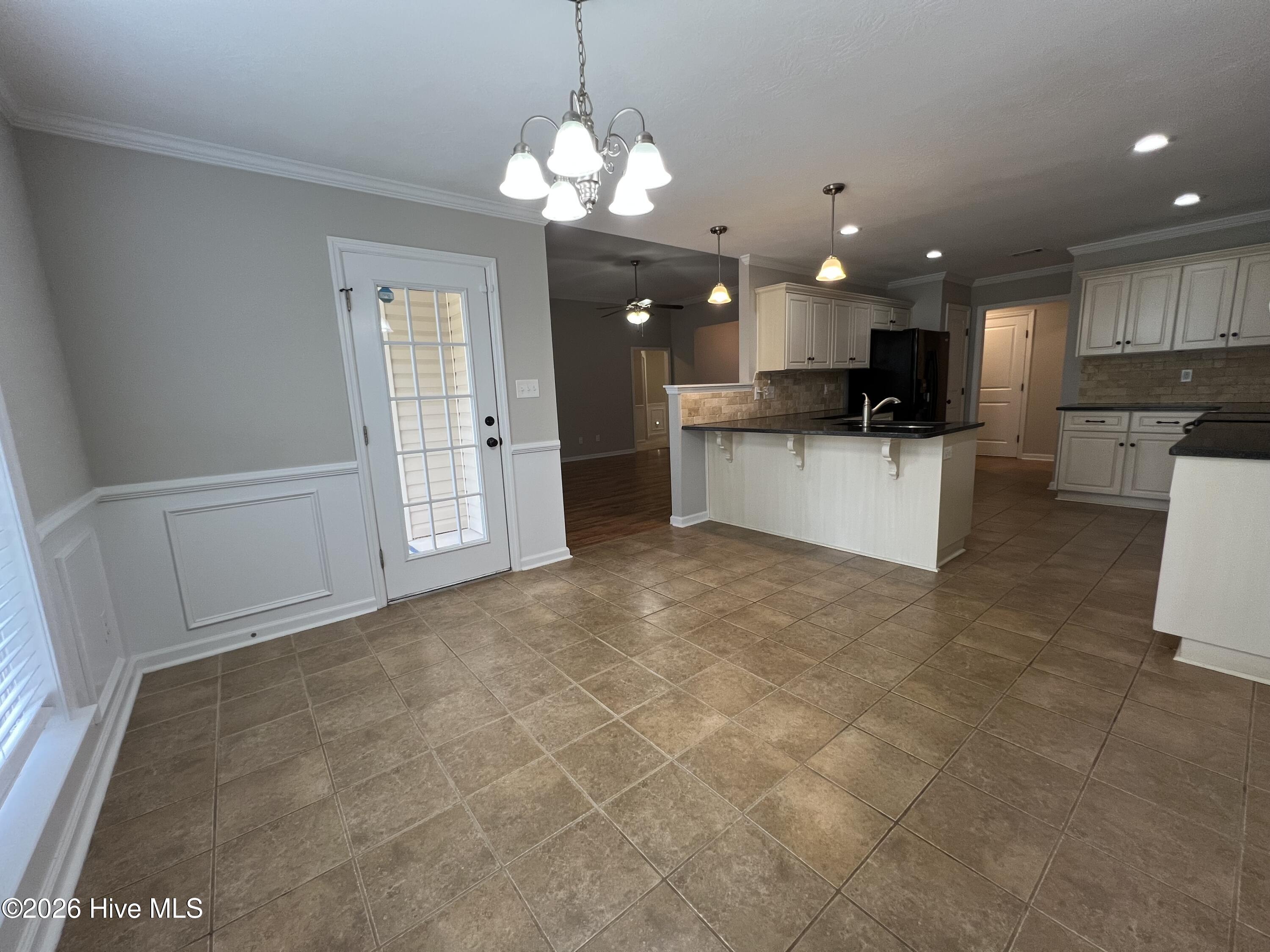 729 Wickham Drive Property Photo 12