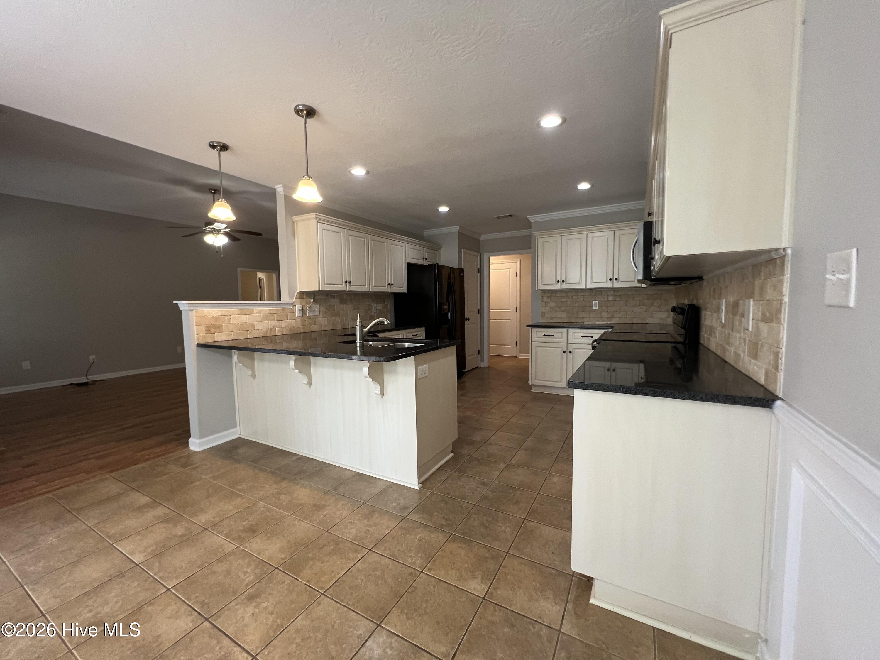 729 Wickham Drive Property Photo 13