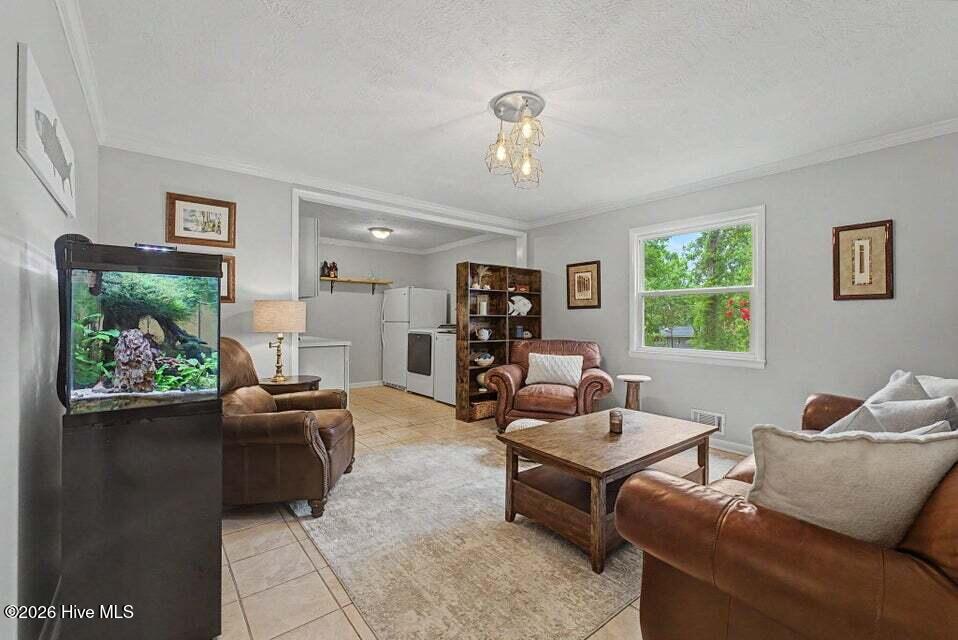 808 Brooks Drive Property Photo 8