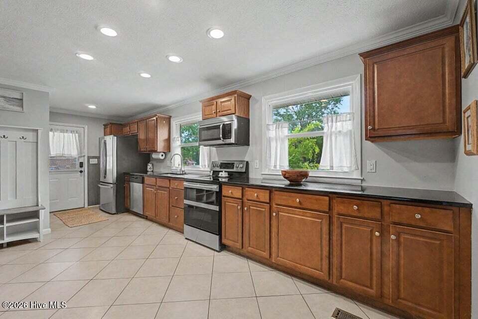 808 Brooks Drive Property Photo 19