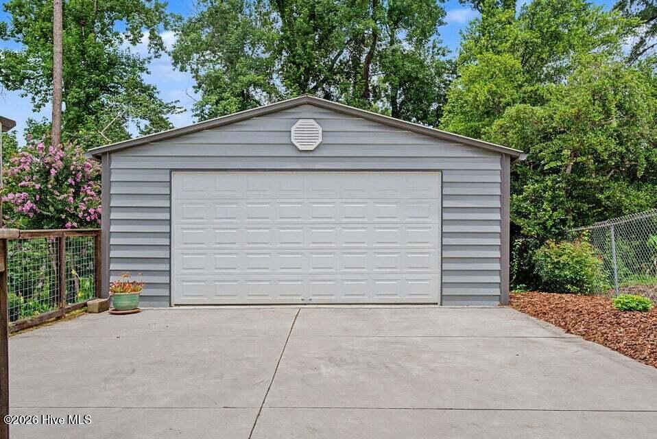 808 Brooks Drive Property Photo 35
