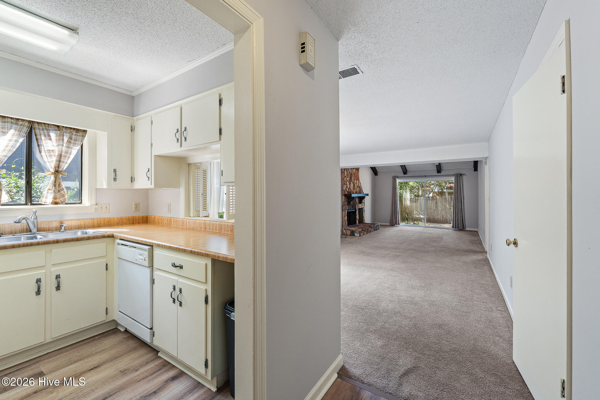 839 Wimbledon Drive Property Photo 3