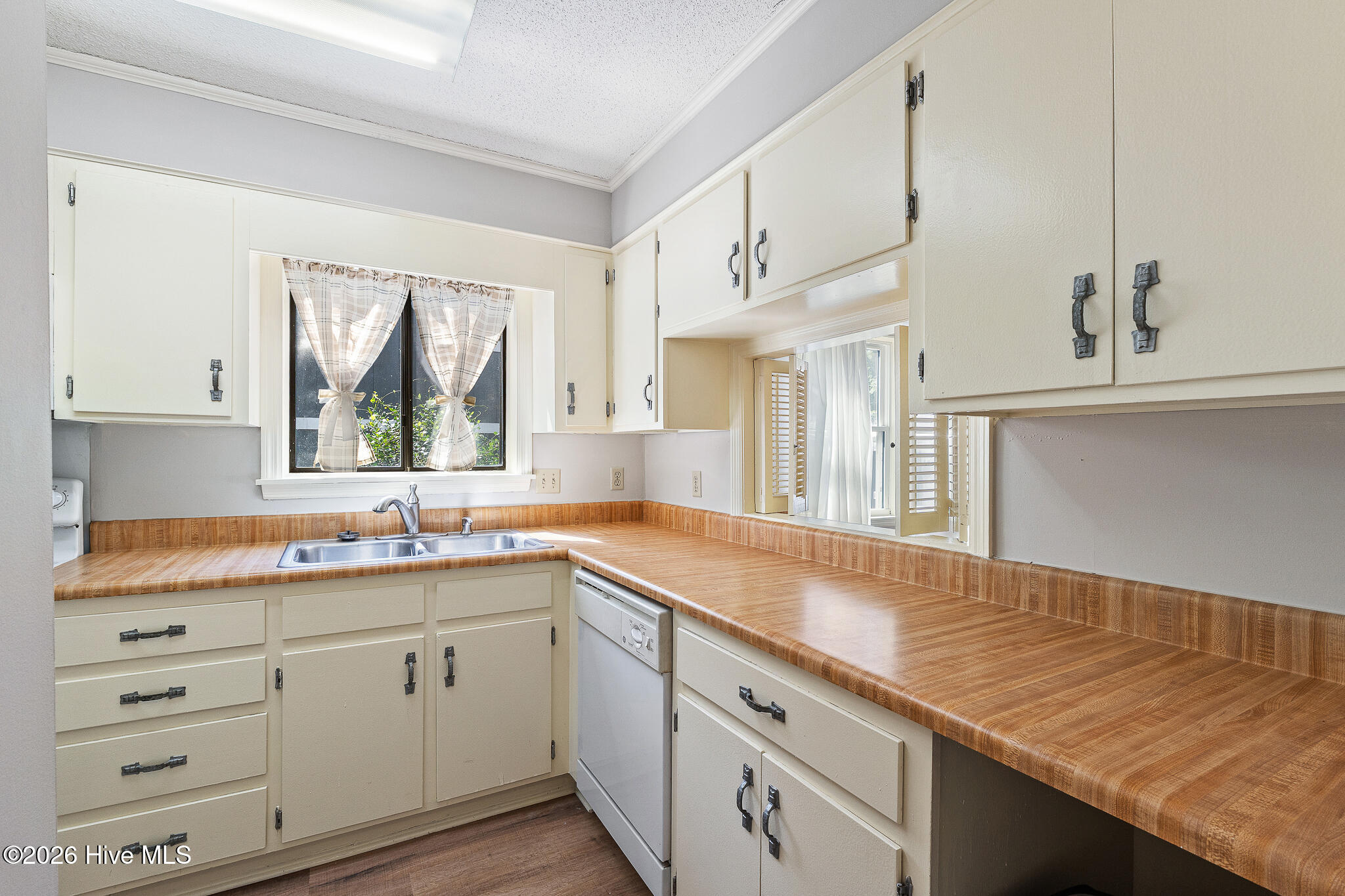 839 Wimbledon Drive Property Photo 4