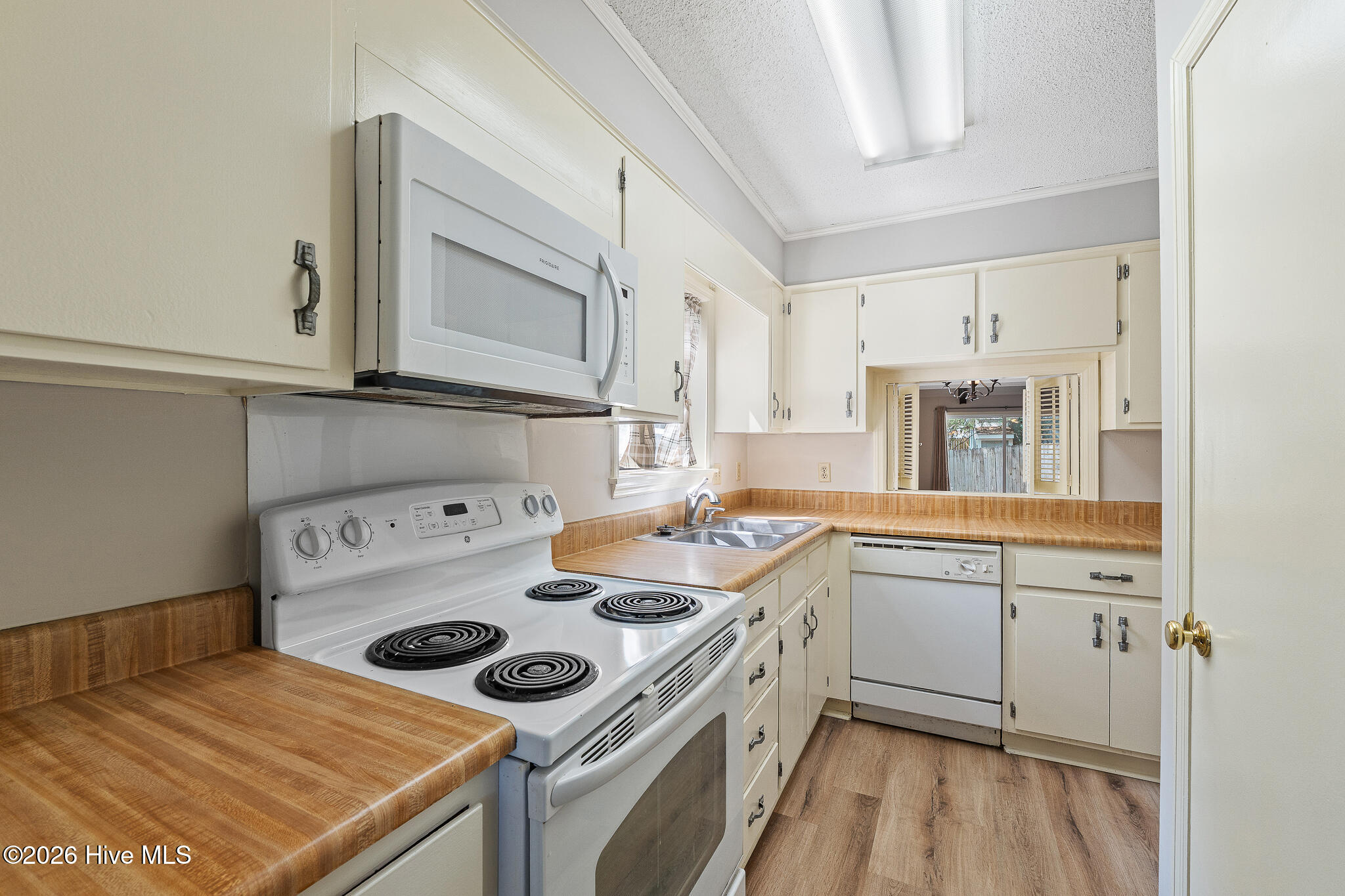 839 Wimbledon Drive Property Photo 5