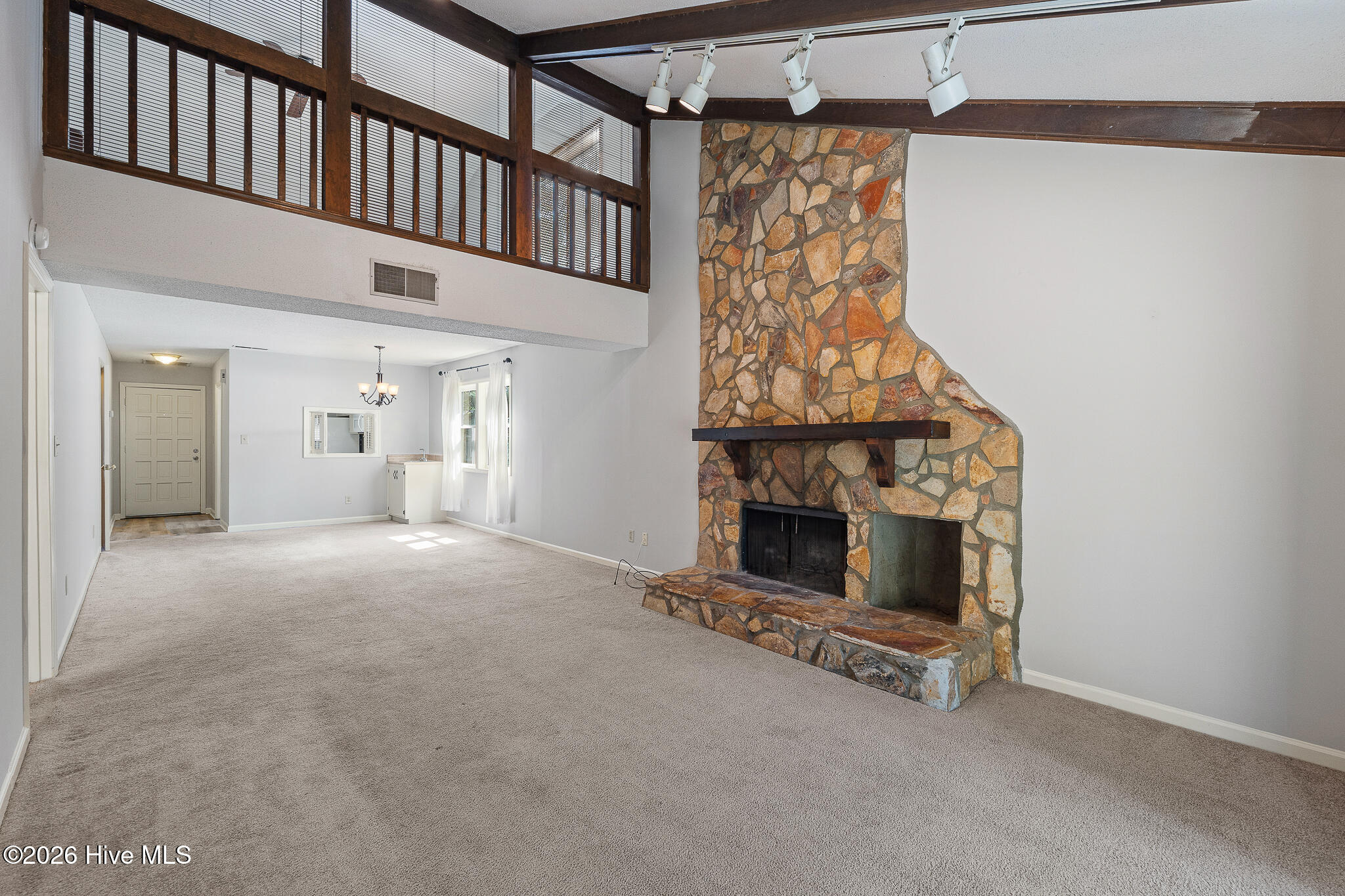 839 Wimbledon Drive Property Photo 8