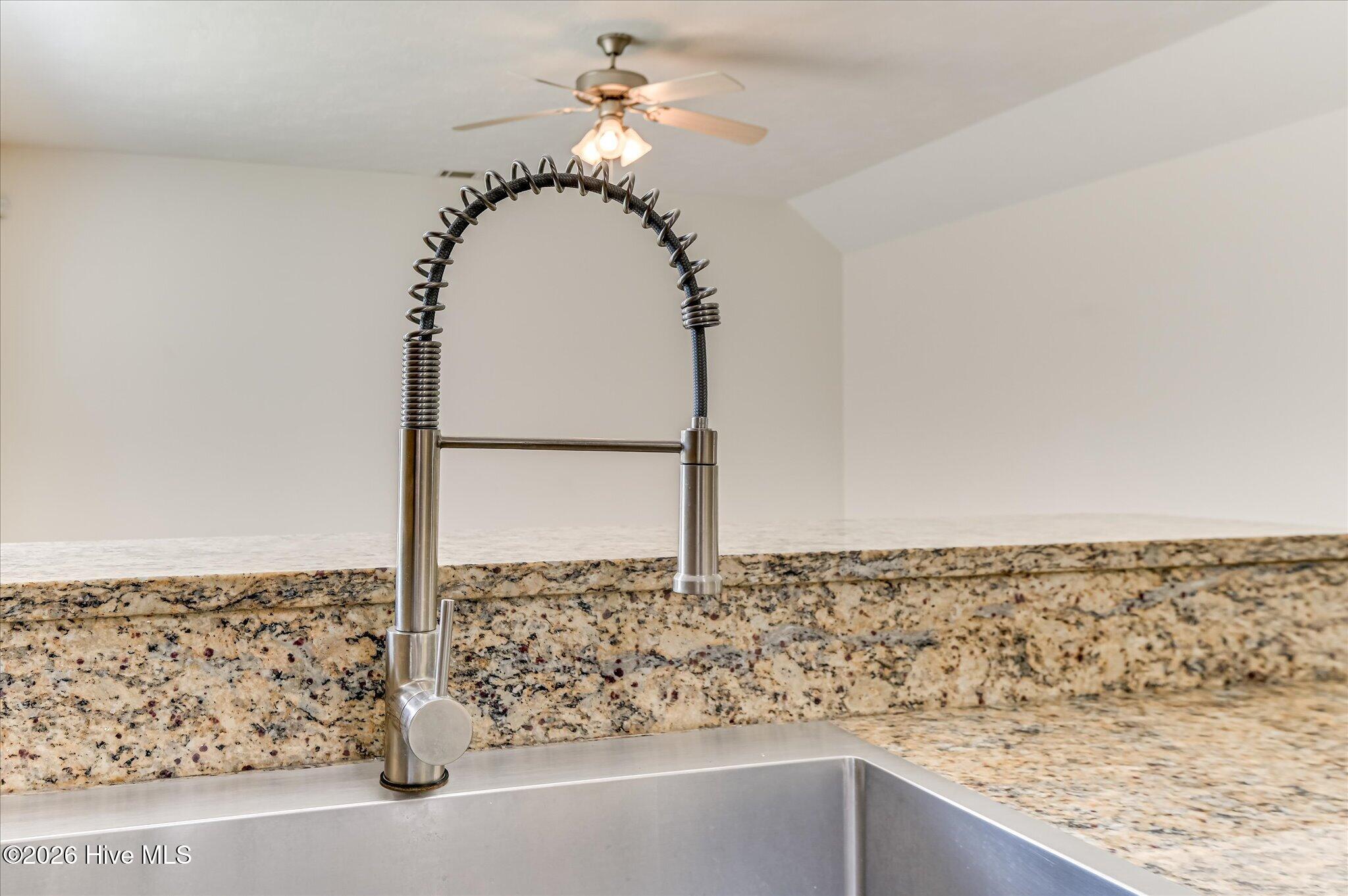 2126 Grove Landing Way Property Photo 12