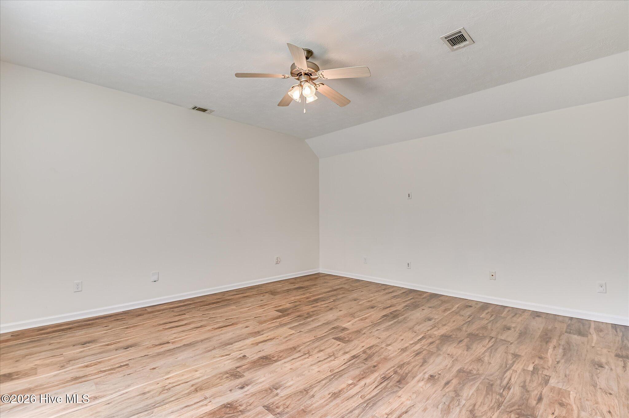 2126 Grove Landing Way Property Photo 18