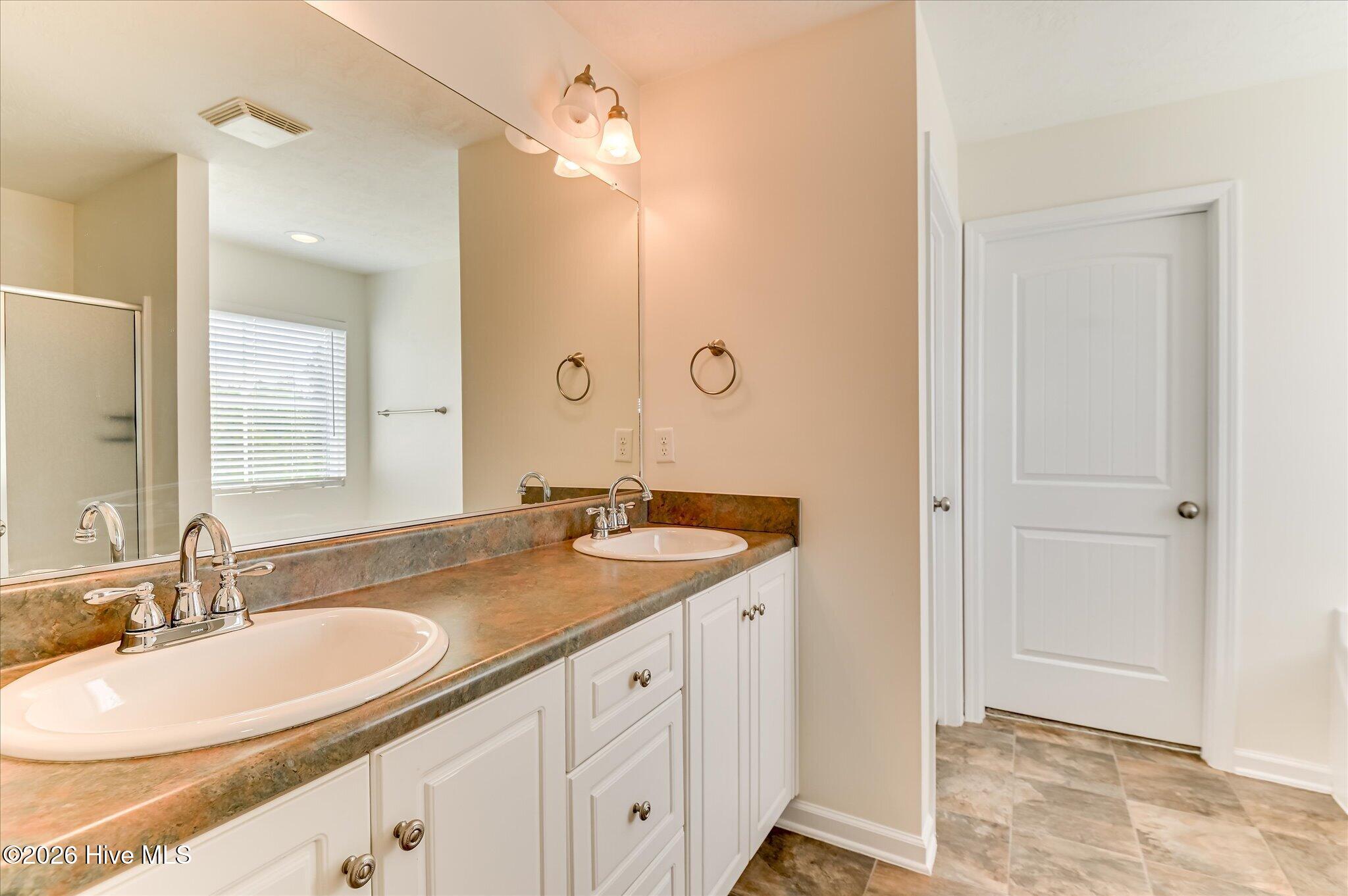 2126 Grove Landing Way Property Photo 26