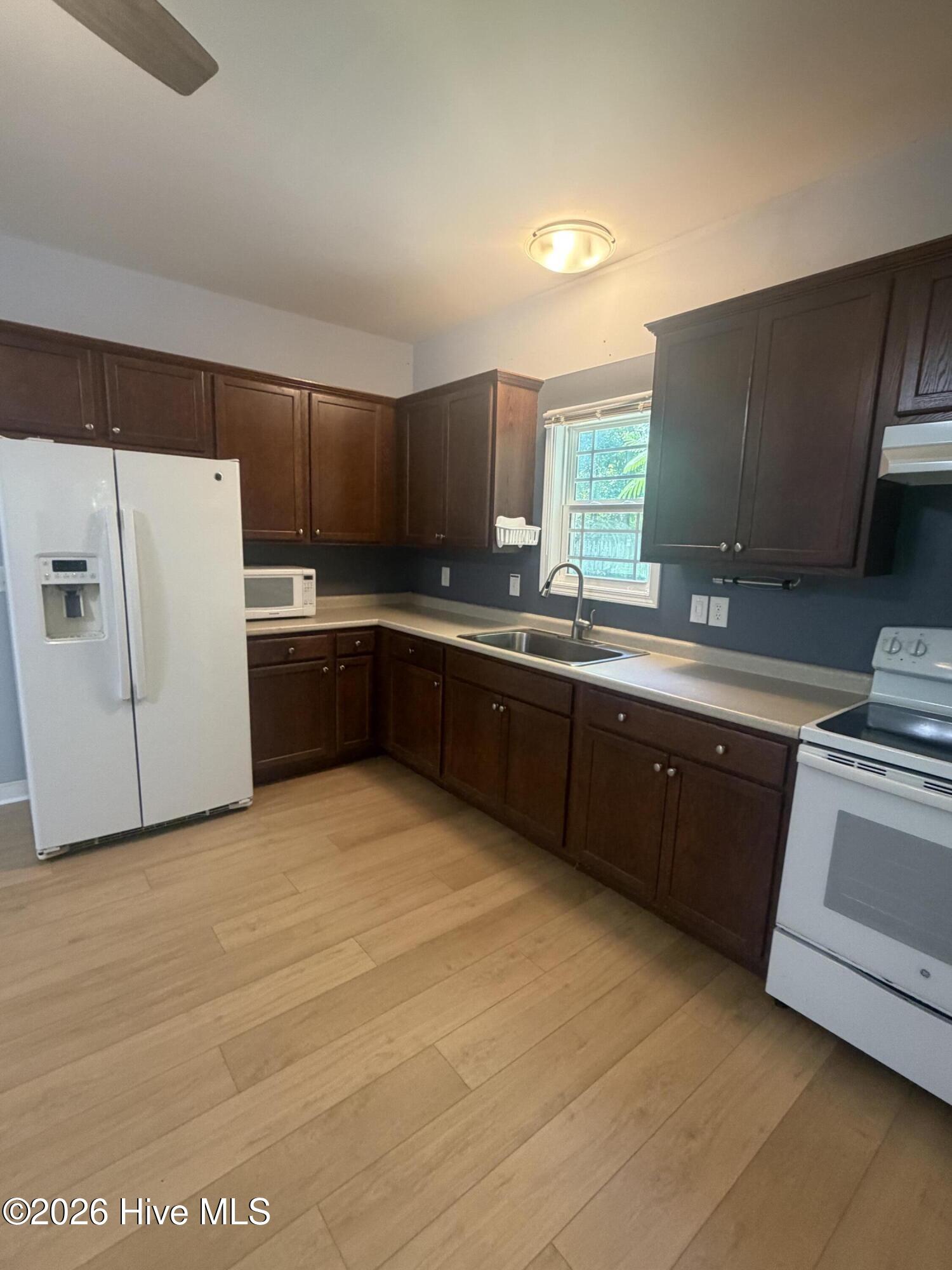 101 Balboa Court Property Photo 39