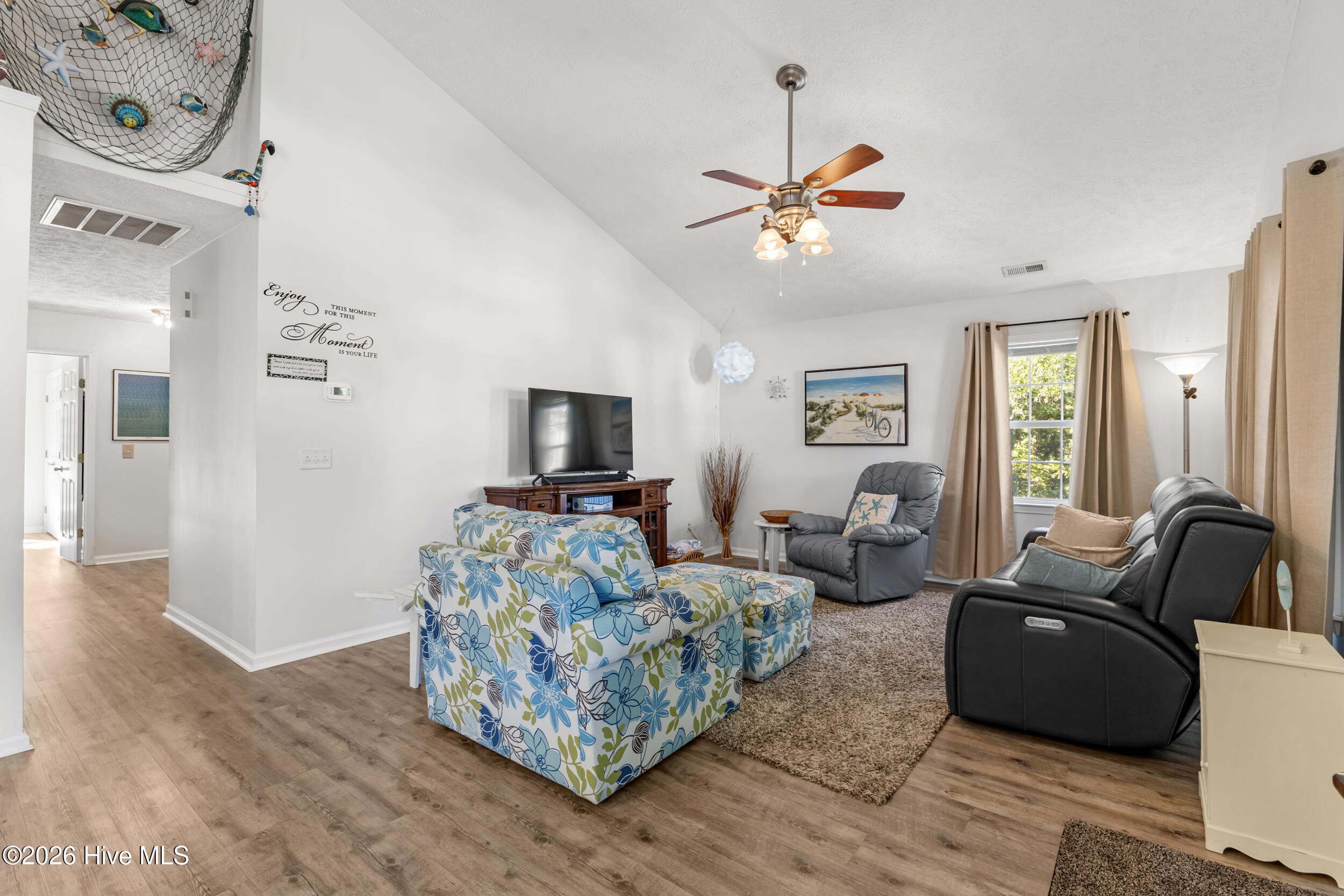 401 Donzi Court Property Photo 7