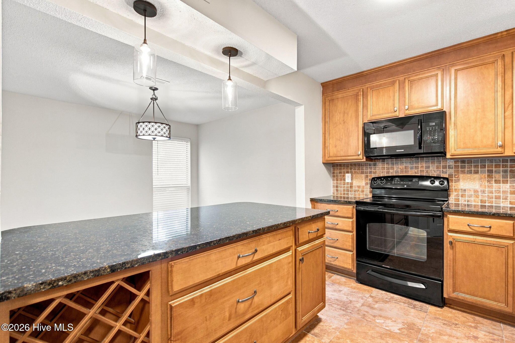 728 Azalea Drive 423 Property Photo 14