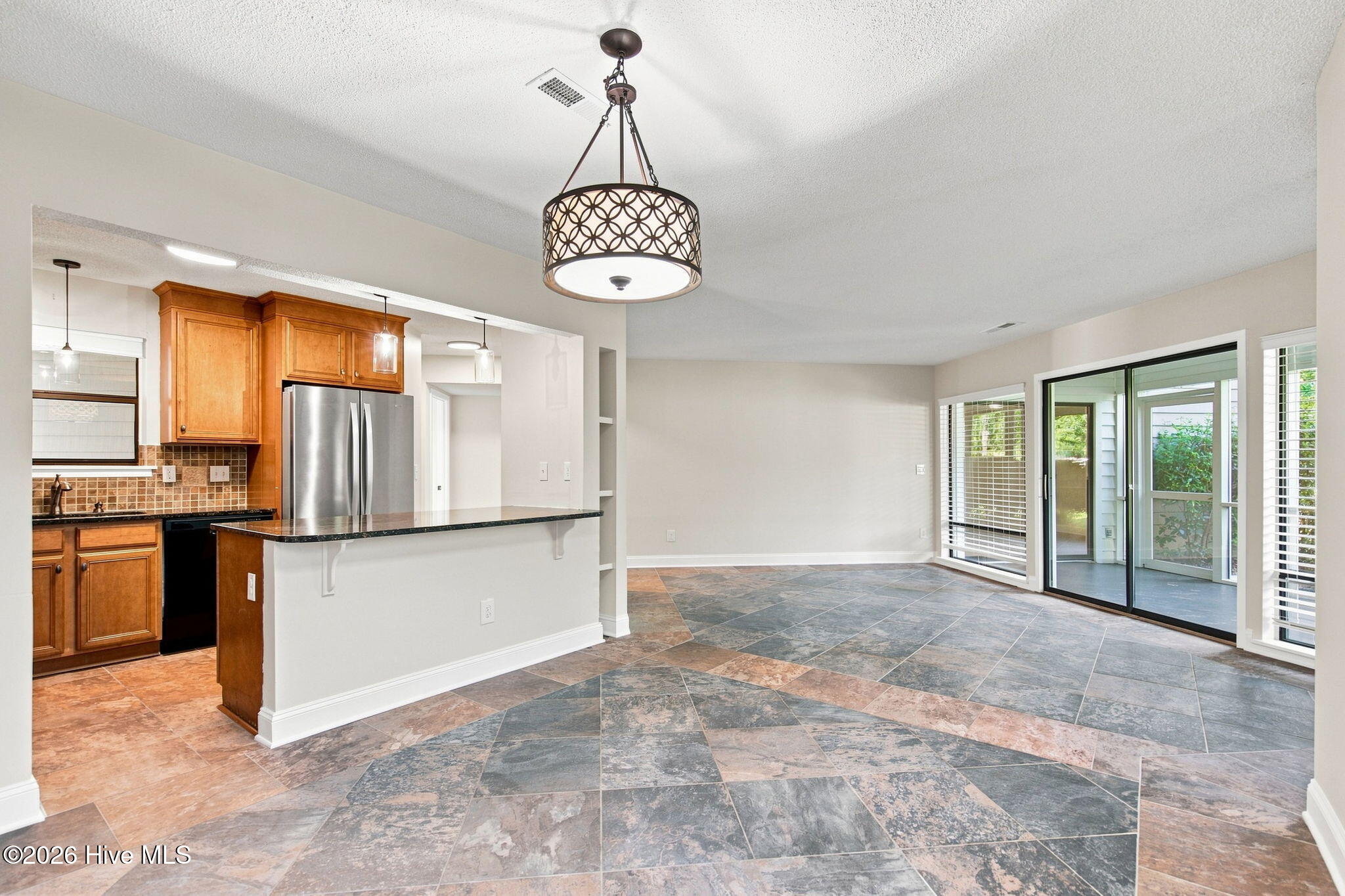 728 Azalea Drive 423 Property Photo 16