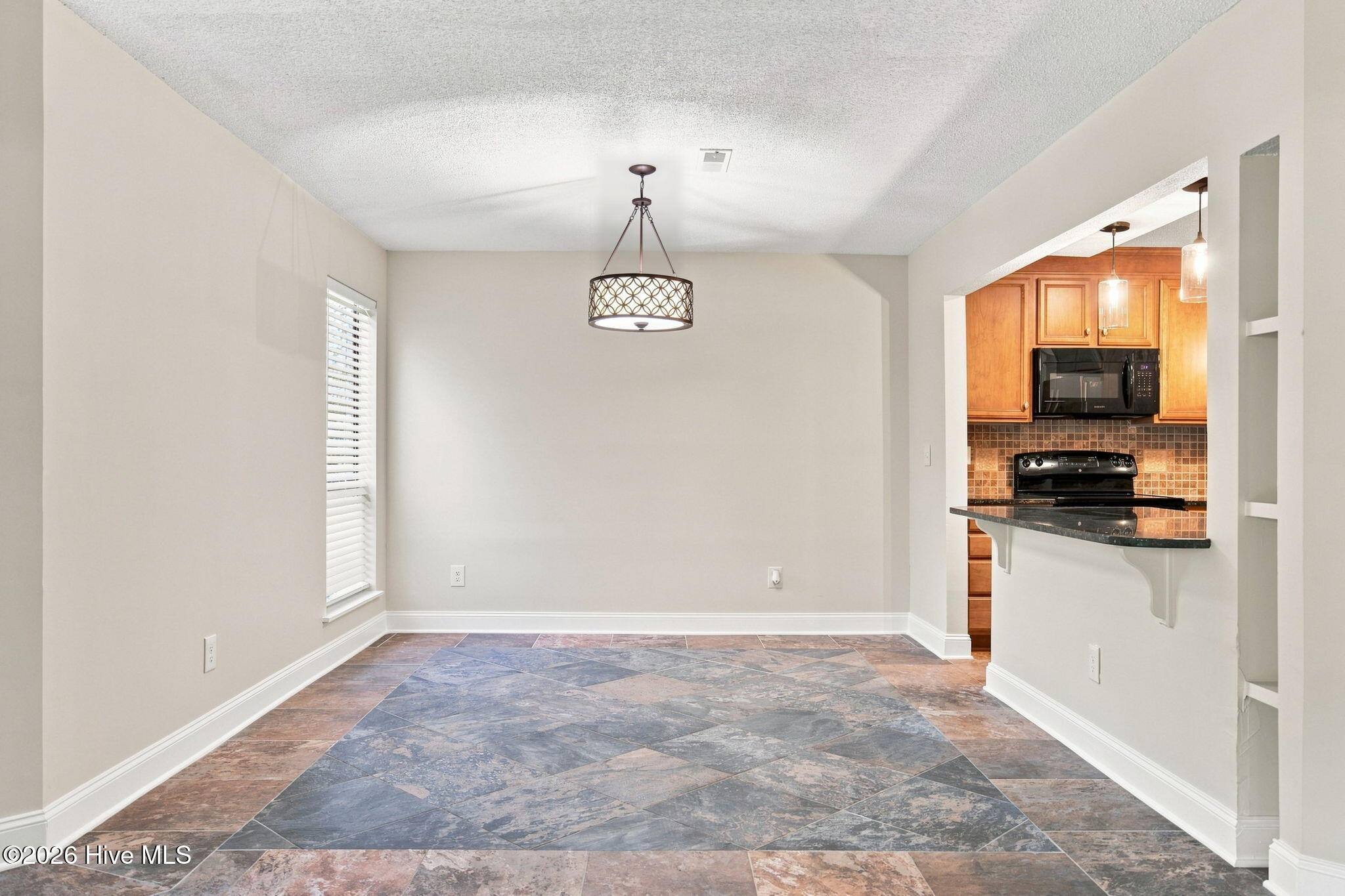 728 Azalea Drive 423 Property Photo 17