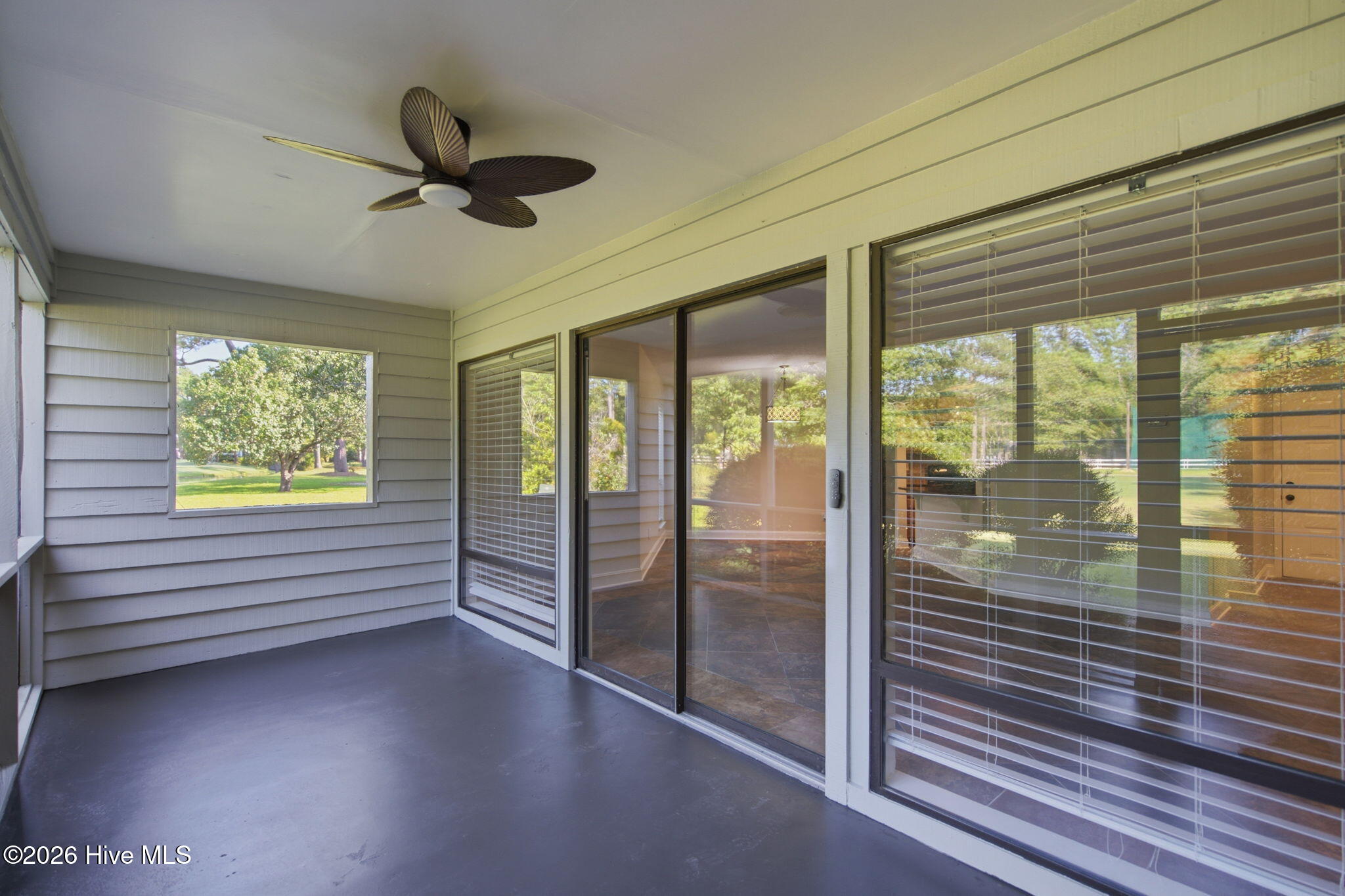 728 Azalea Drive 423 Property Photo 23