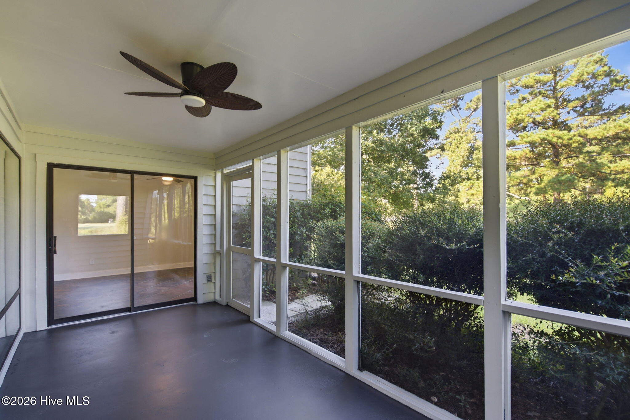 728 Azalea Drive 423 Property Photo 24
