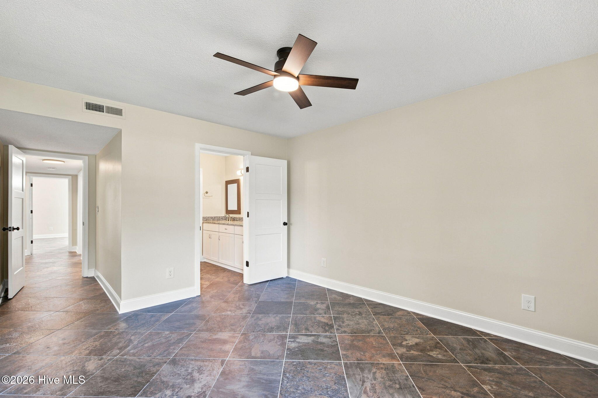 728 Azalea Drive 423 Property Photo 30