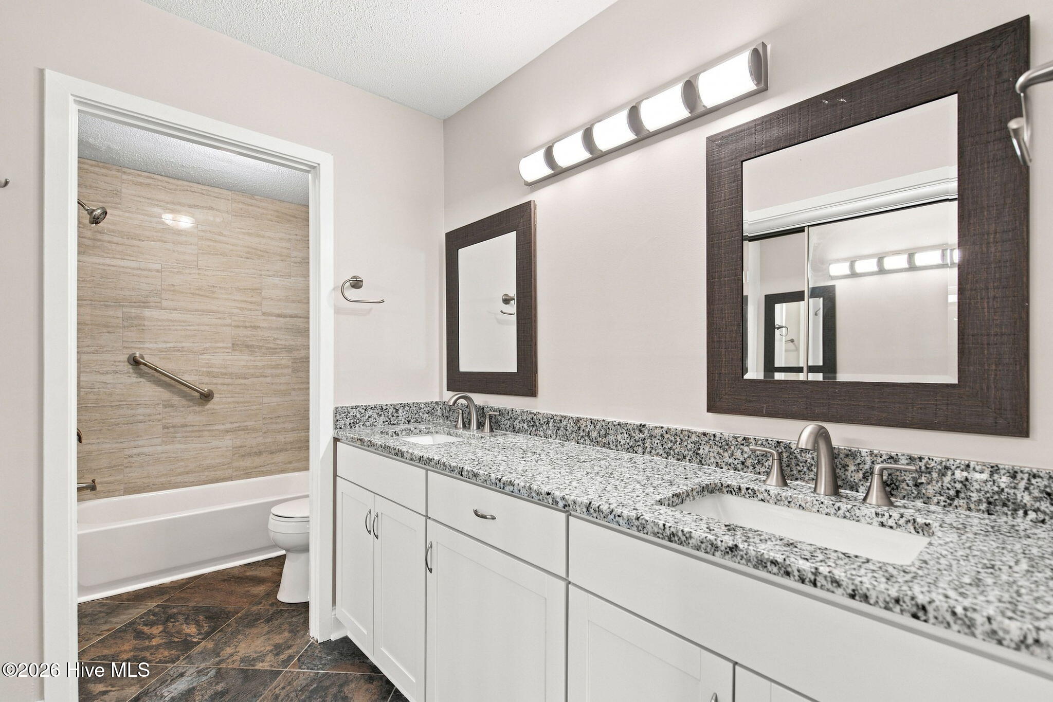 728 Azalea Drive 423 Property Photo 31