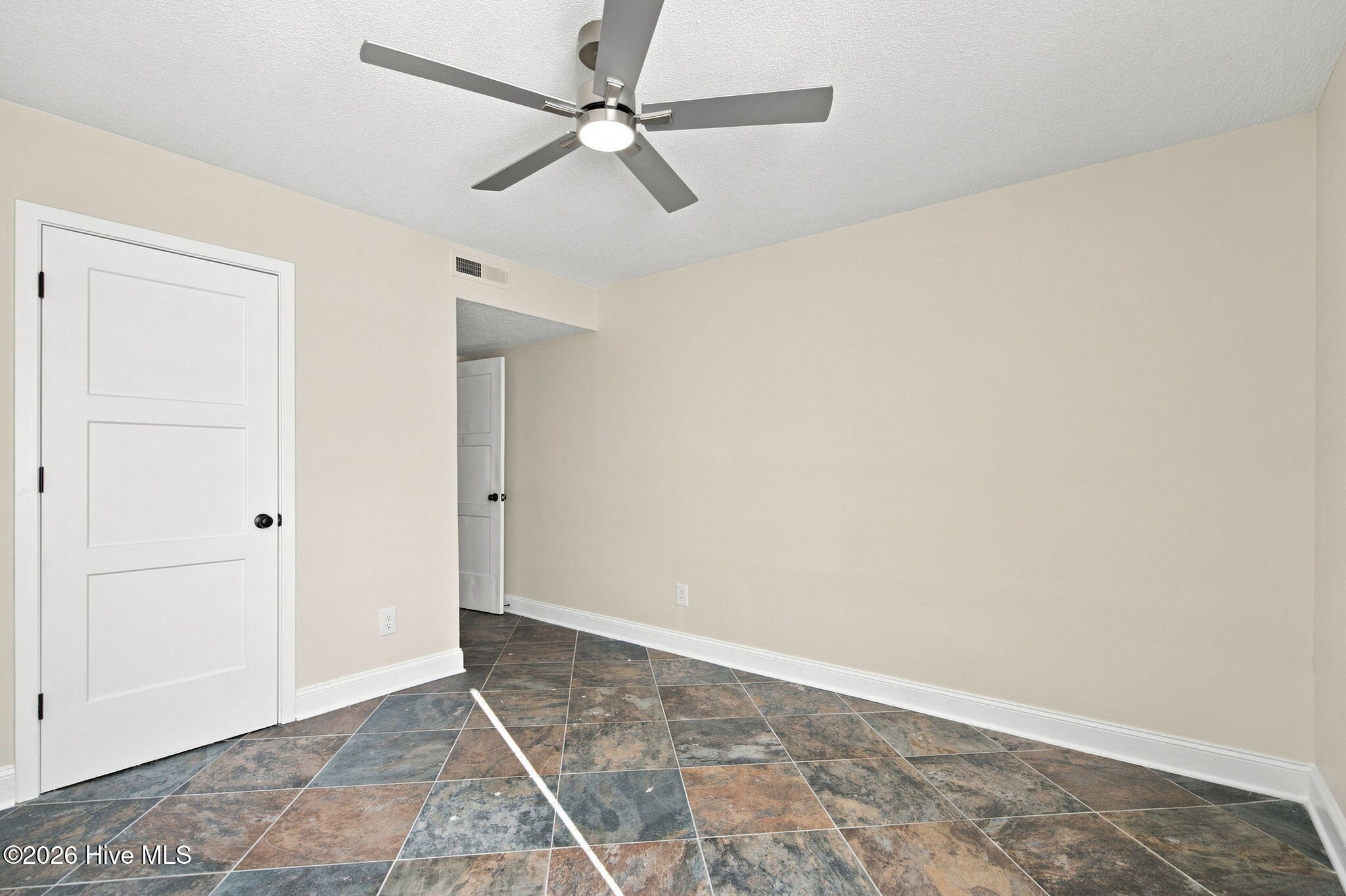 728 Azalea Drive 423 Property Photo 35